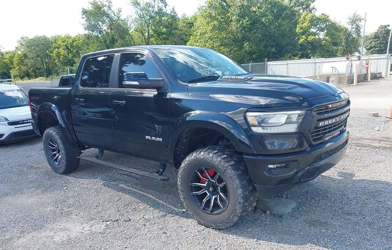RAM 1500, Auto na cestě - fotka 2
