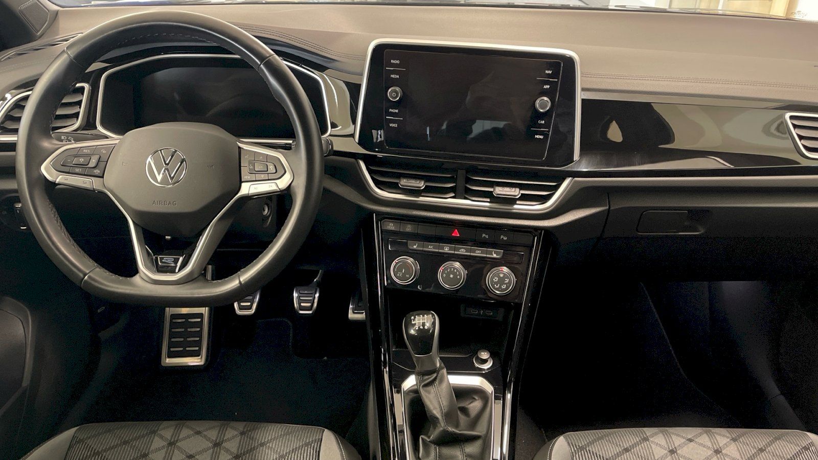 Volkswagen T-Roc, R-Line 1.0 TSI 81kW - fotka 5