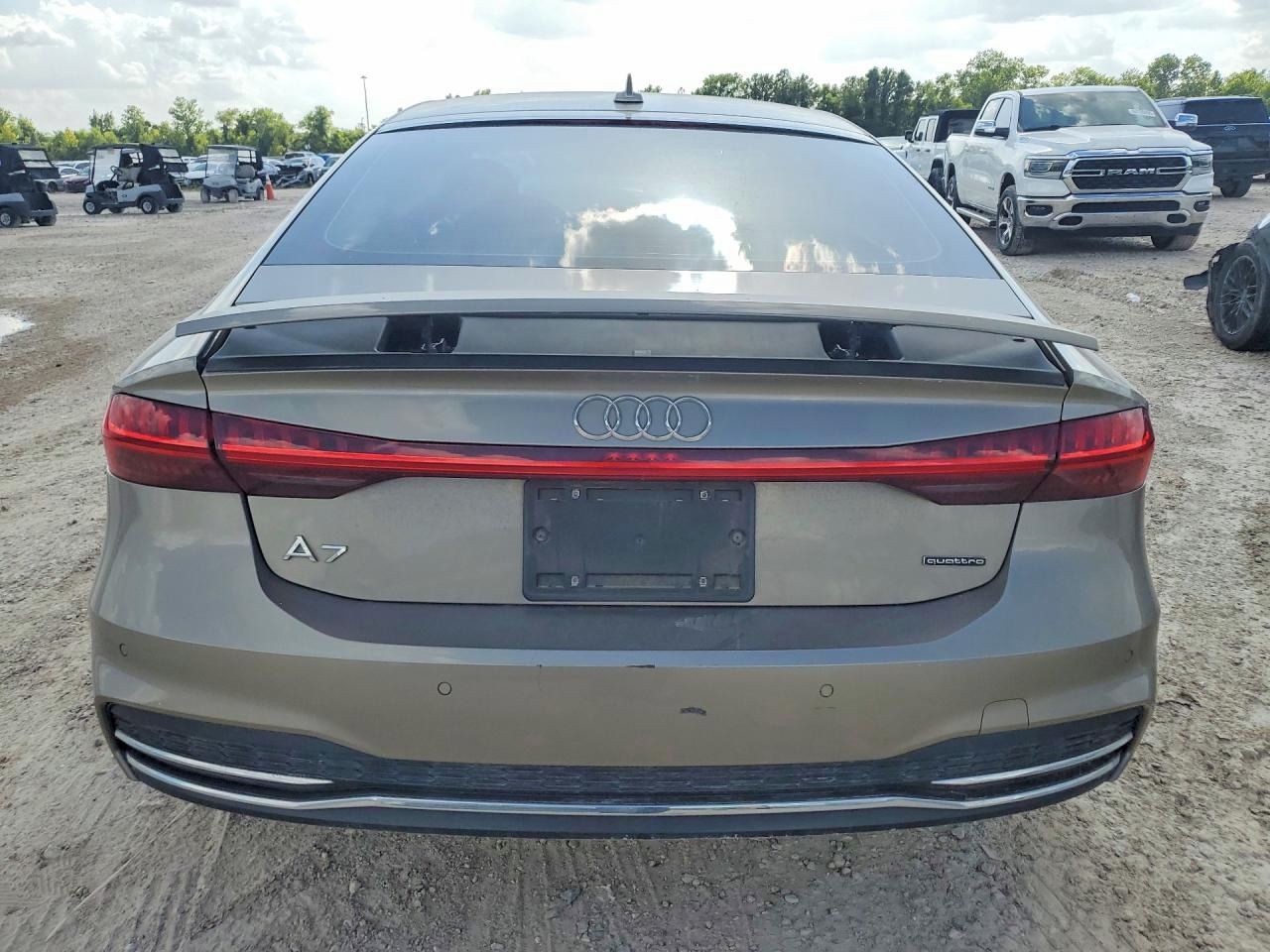 Audi A7, Auto na cestě - fotka 6