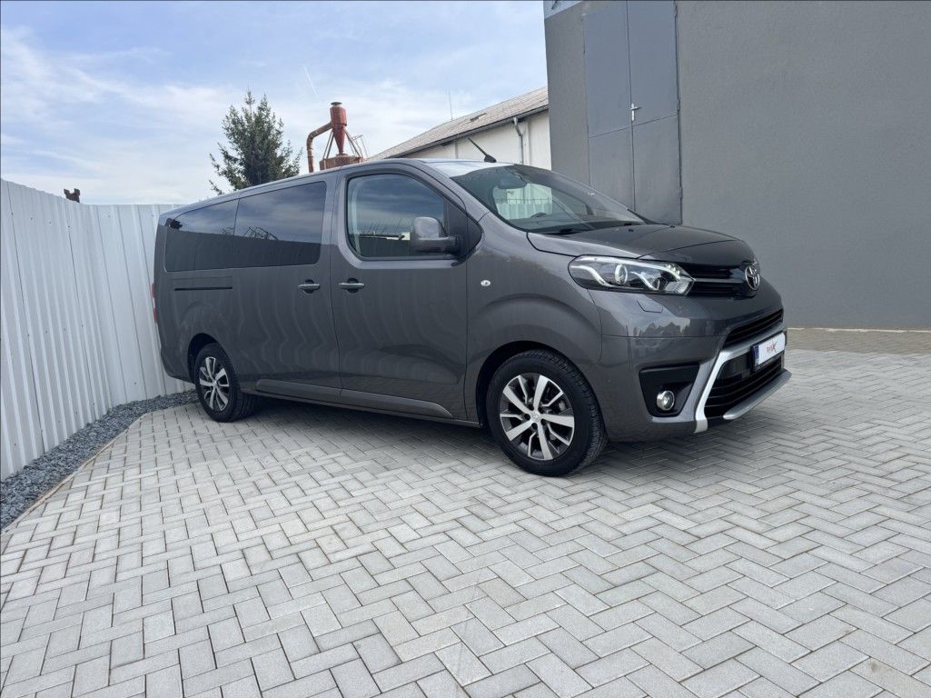 Toyota Proace Verso, 2,0 D-4D 8míst VIP LONG DPH ČR