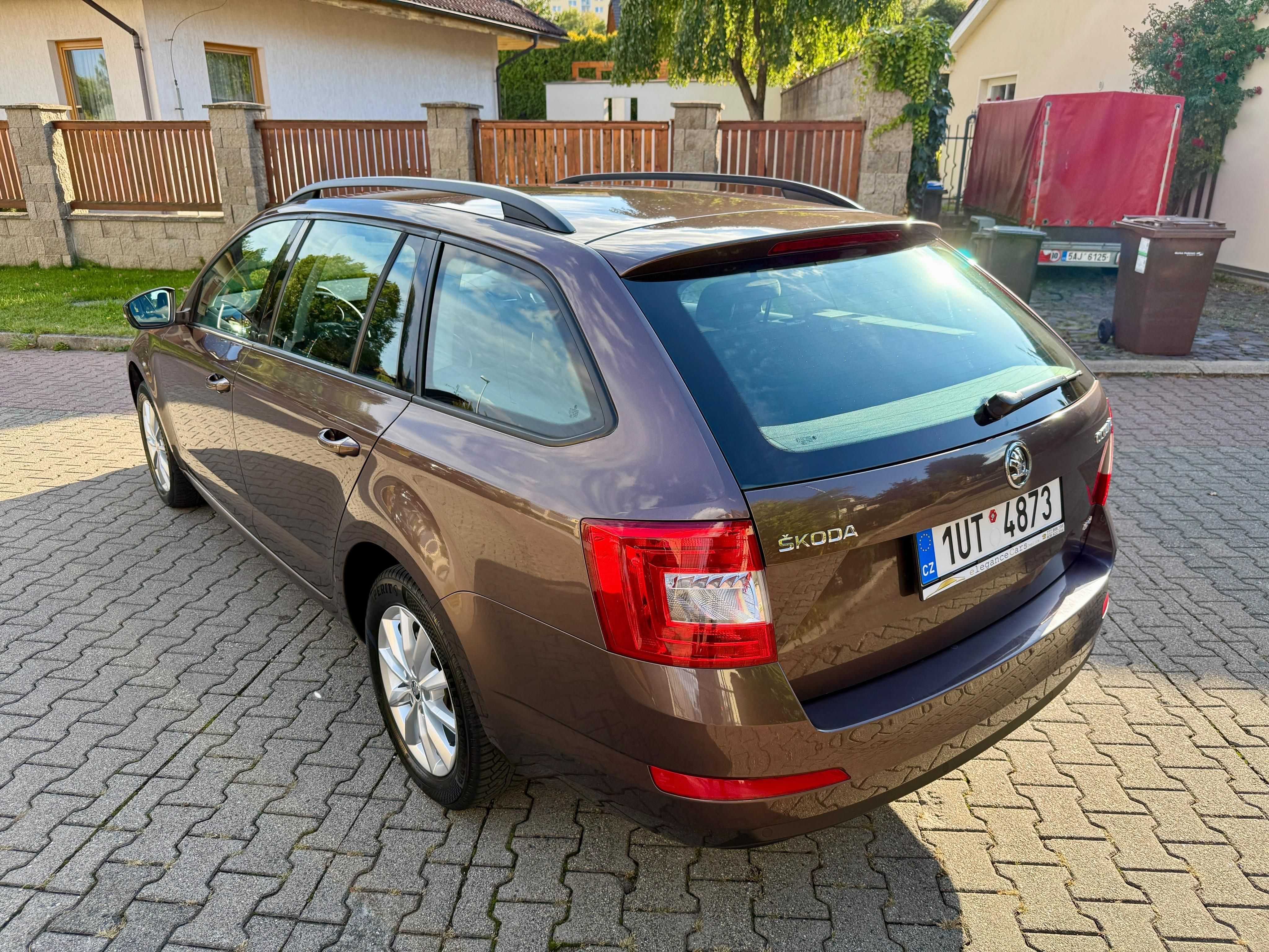 Škoda Octavia, 2.0 TDI 4x4 DSG - fotka 2