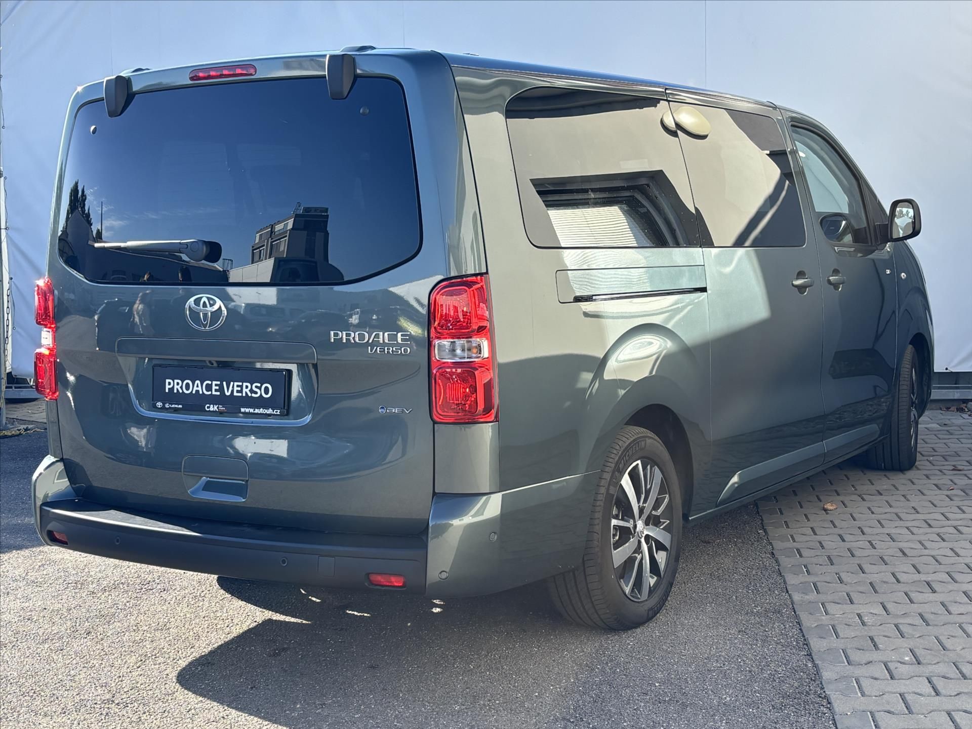Toyota Proace Verso, Full Electric 75kWh 136k L2  F - fotka 2