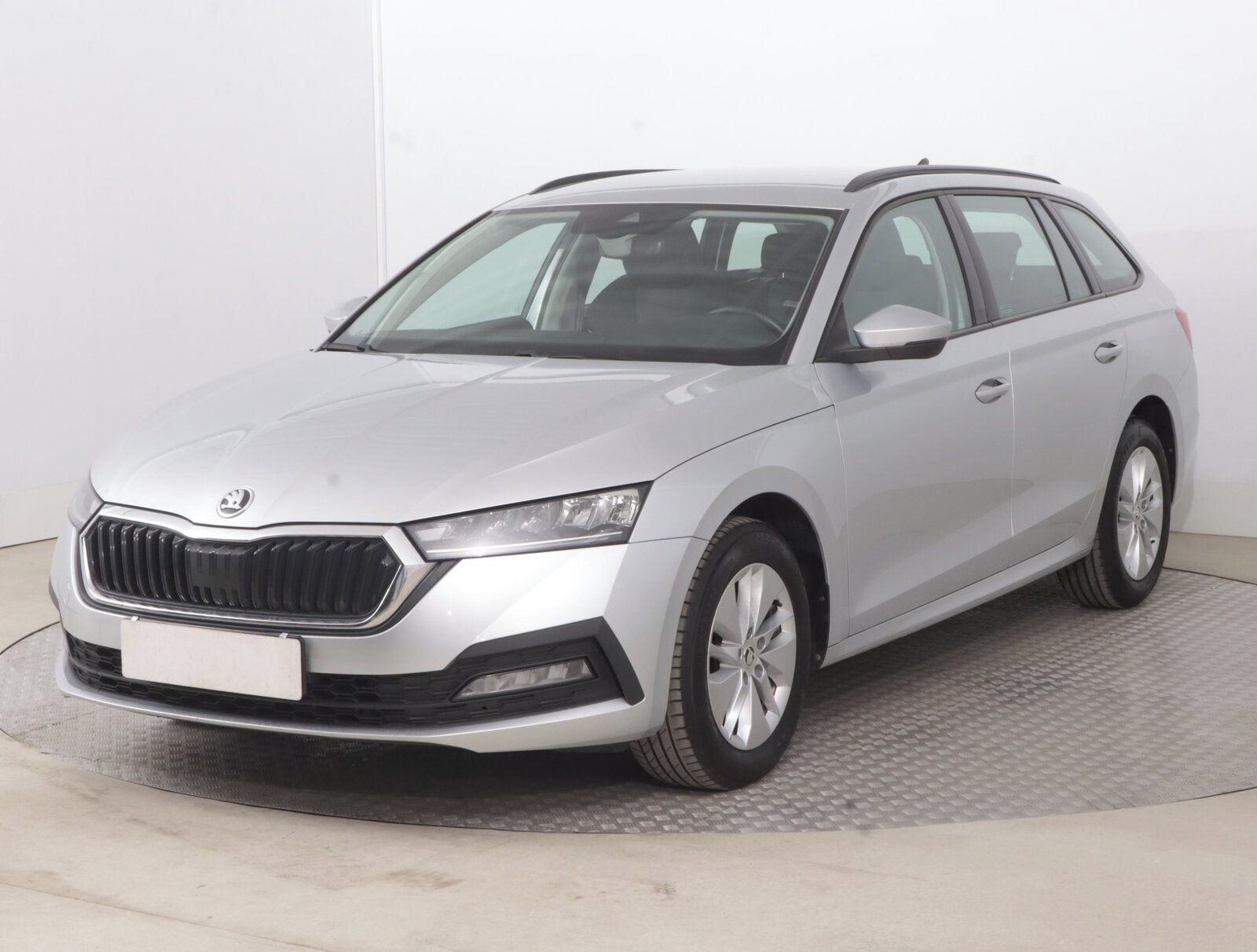 Škoda Octavia, 2.0 TDI, Ambition, ČR,1.maj - fotka 2