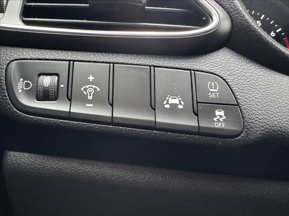 Hyundai i30, 1,0 T-GDI Comfort - fotka 6