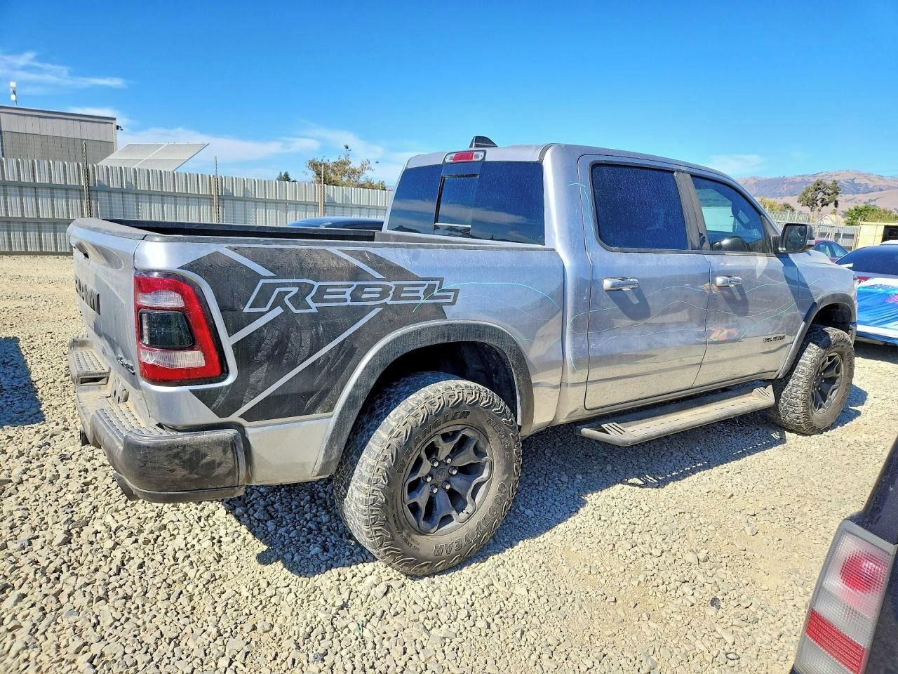 RAM 1500, Auto na cestě - fotka 4