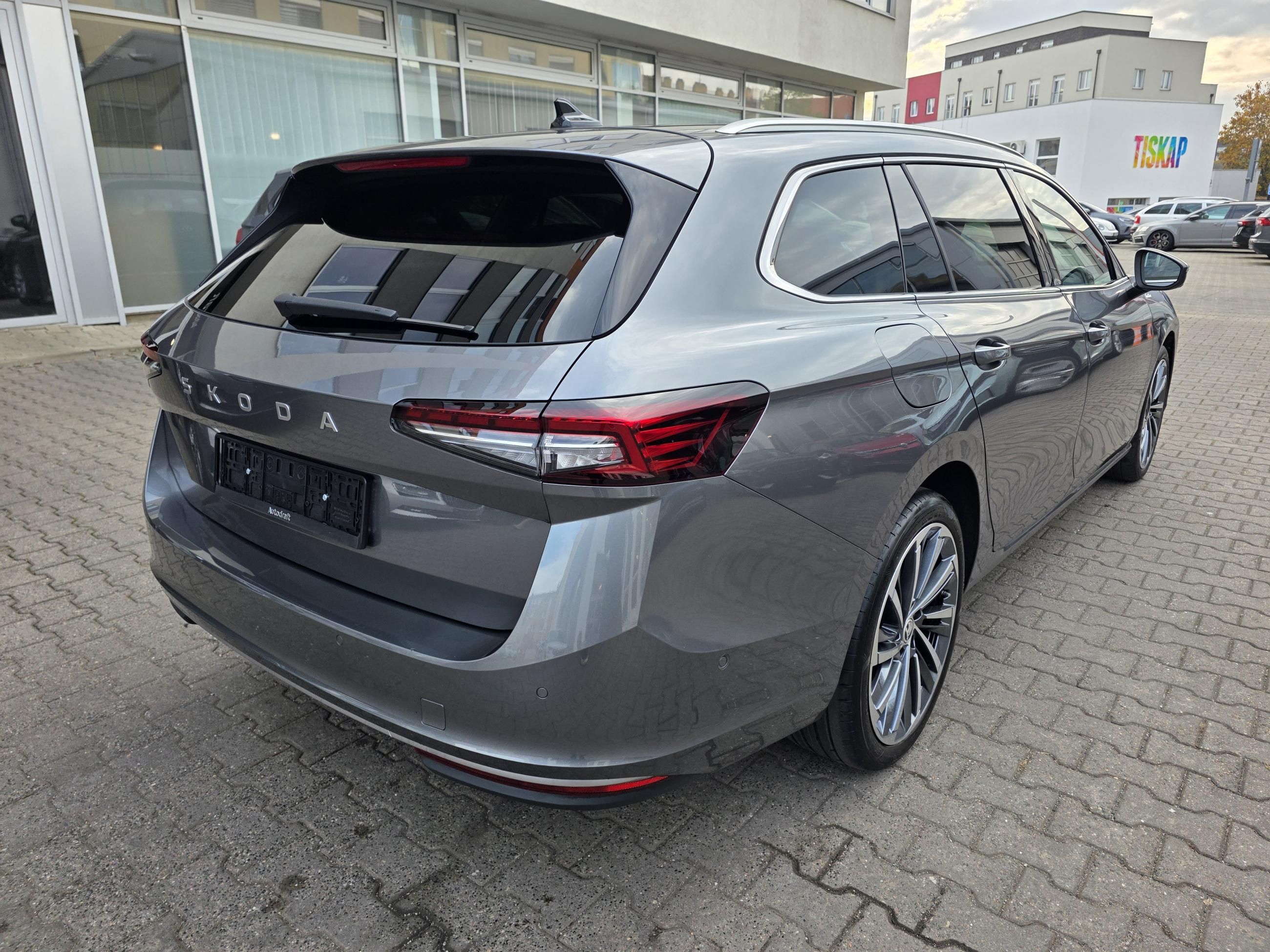 Škoda Superb, 2.0 TSI 4x4 L&K / ČR / Tažné - fotka 6