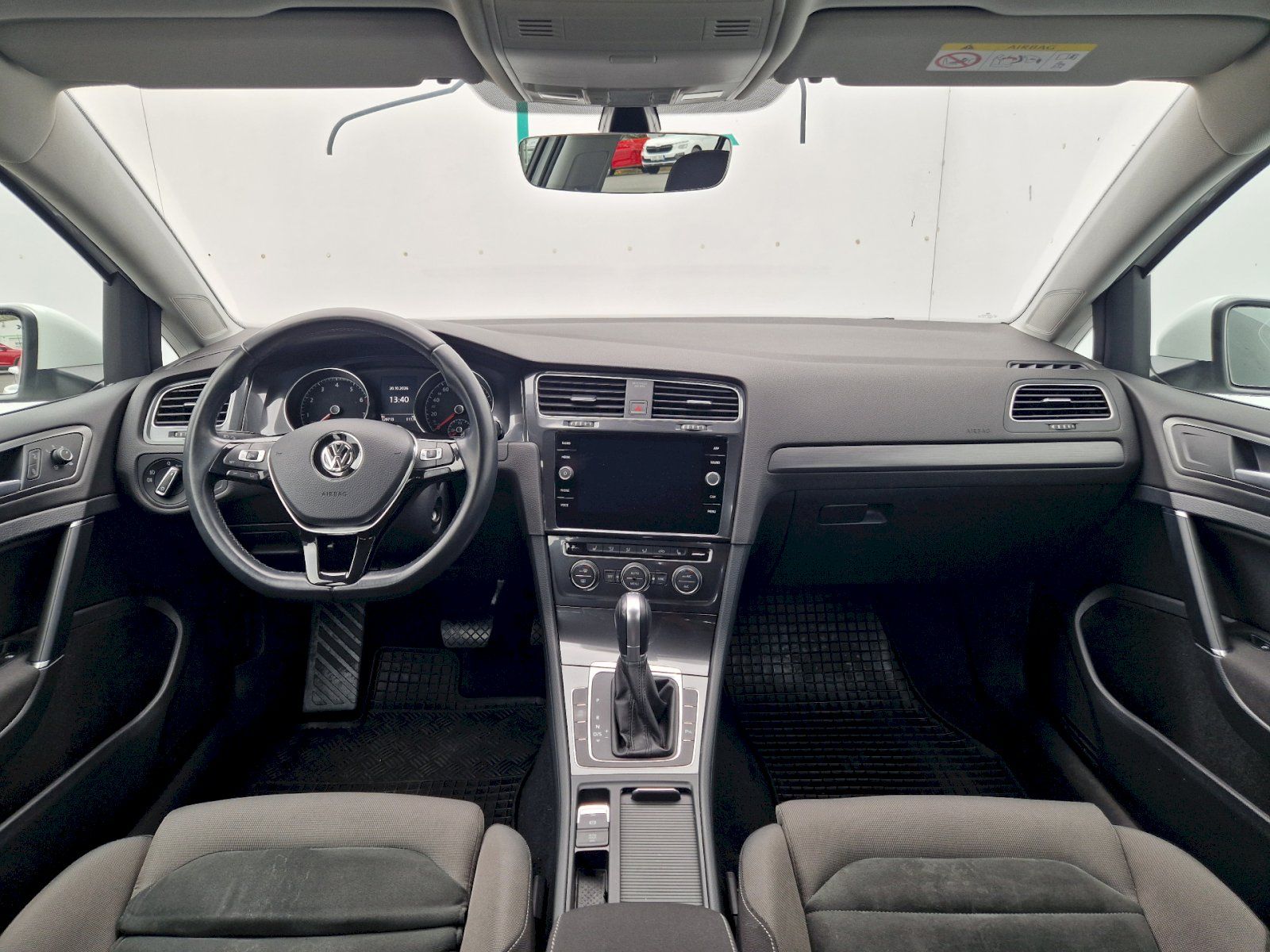Volkswagen Golf, 1.0TSI 81kW DSG Maraton Editio - fotka 5