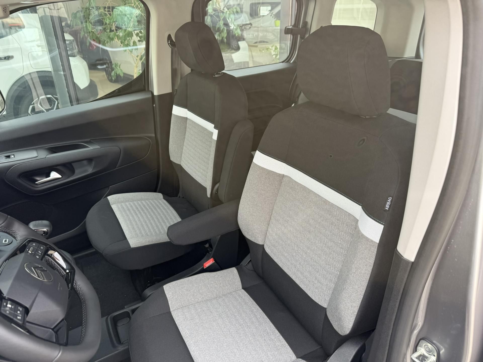 Citroën Berlingo, PLUS Diesel 100k Manual - fotka 6