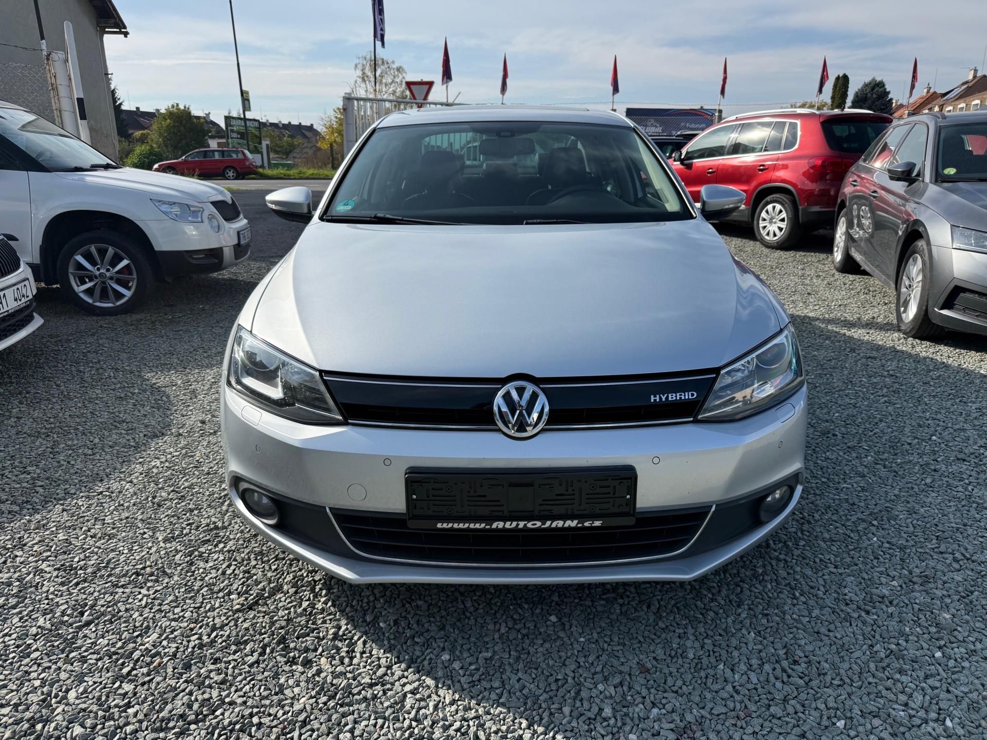 Volkswagen Jetta, 1.4 TSI HYBRID DSG HIGHLINE - fotka 2