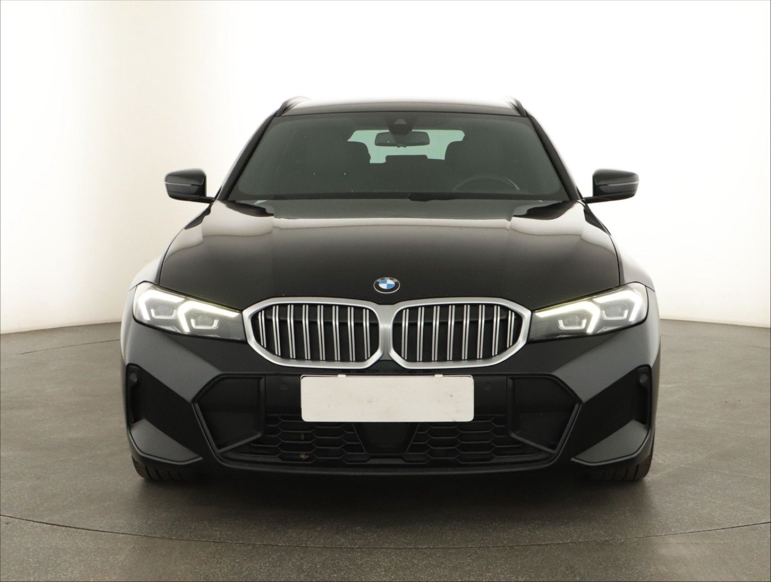 BMW Řada 3, 320 d xDrive, M Sport, 4X4 - fotka 2