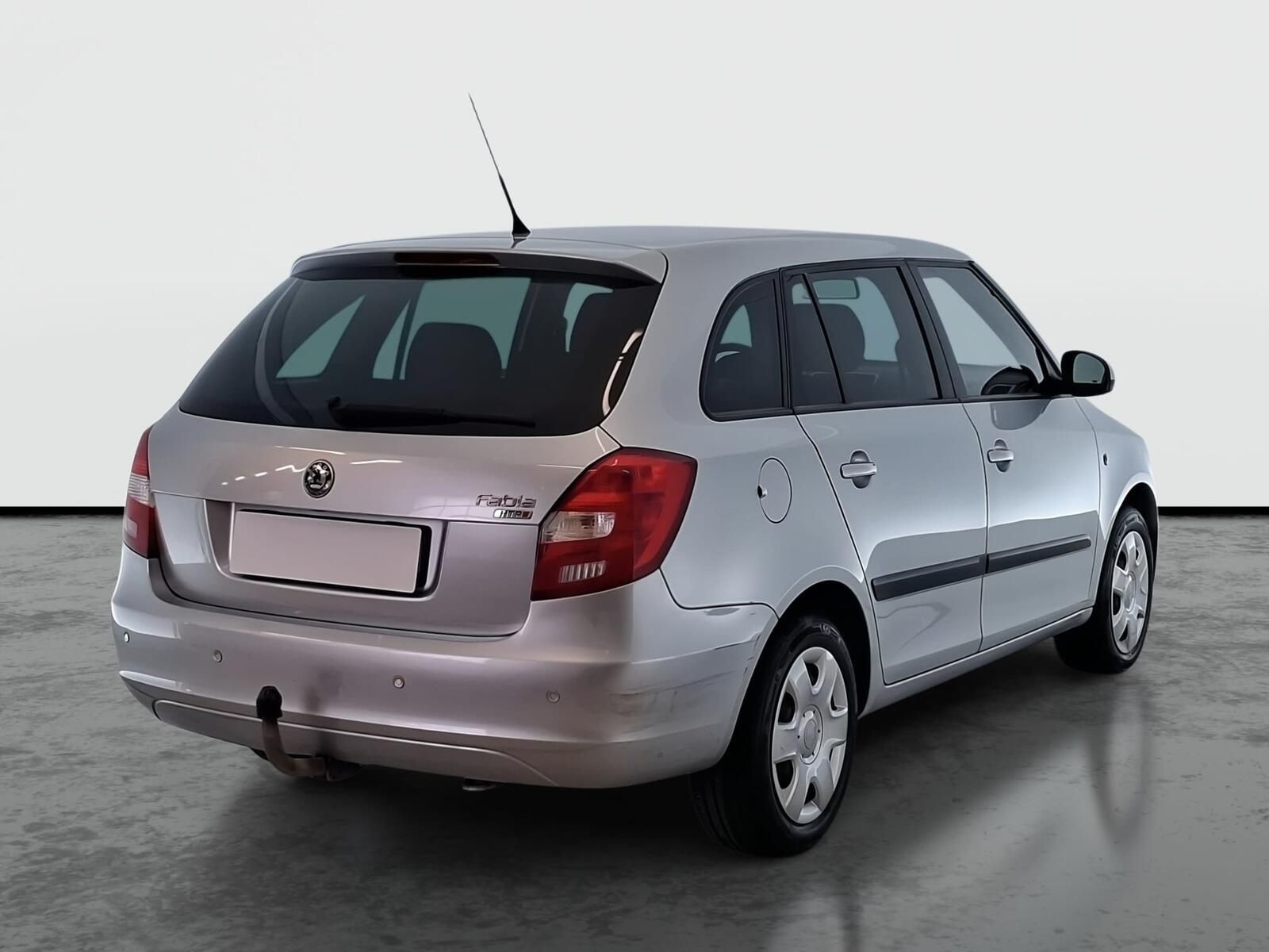 Škoda Fabia, 1.2 12V, Ambition, ČR,1.maj - fotka 5