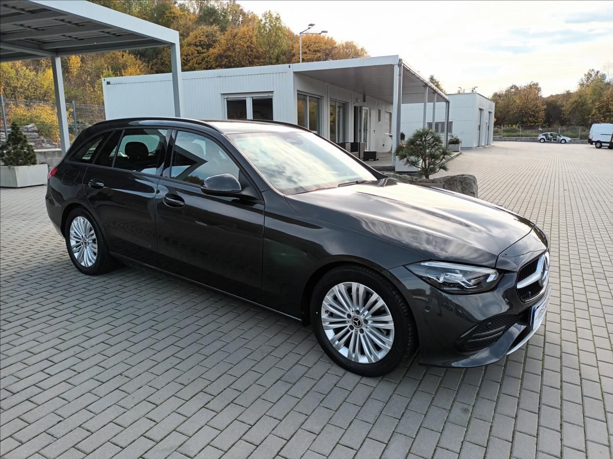 Mercedes-Benz Třídy C, 2,0 220d,147kW,ČR,NAVI,360, - fotka 3