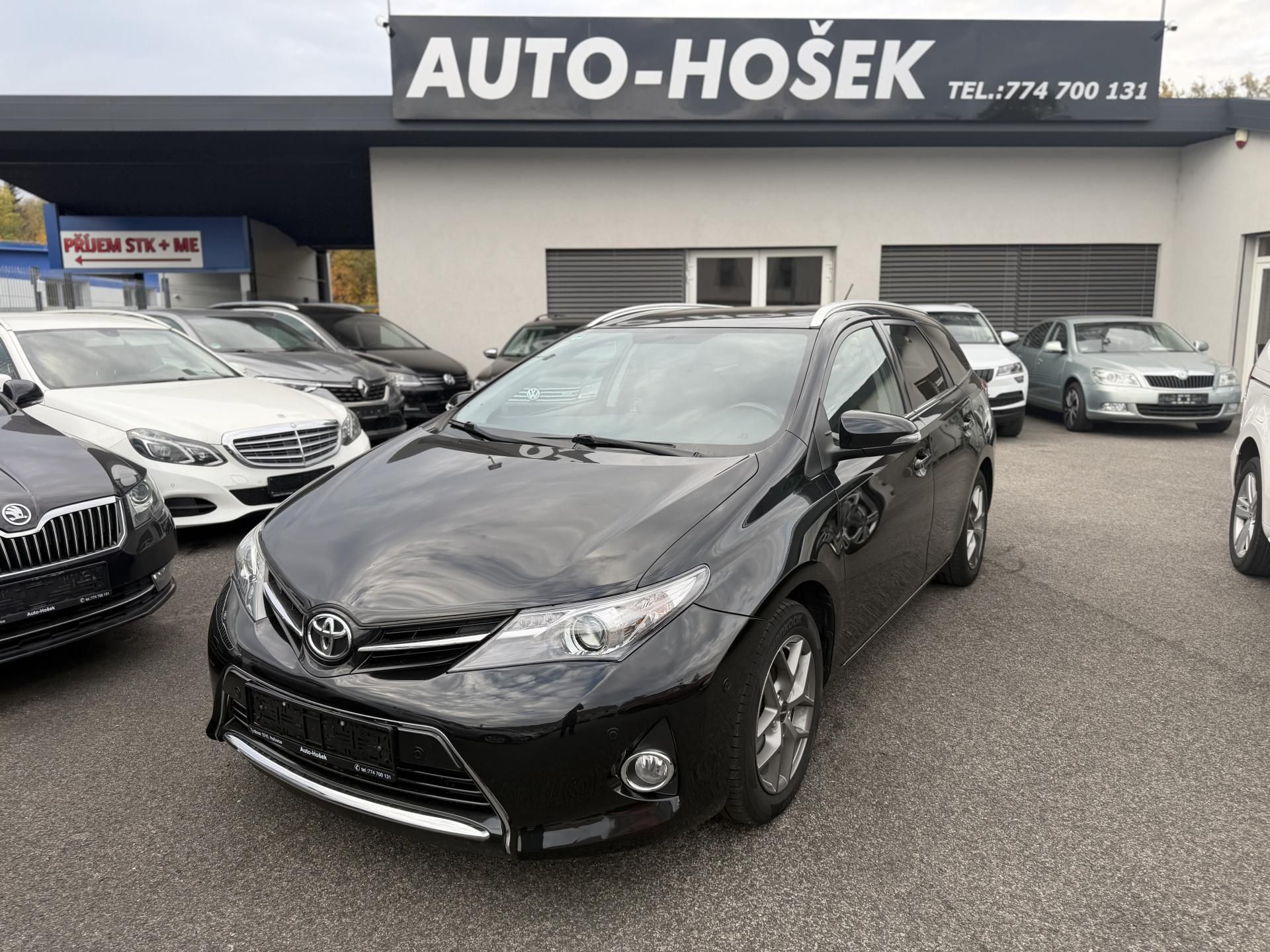 Toyota Auris, 1.6i, kamera, tažné