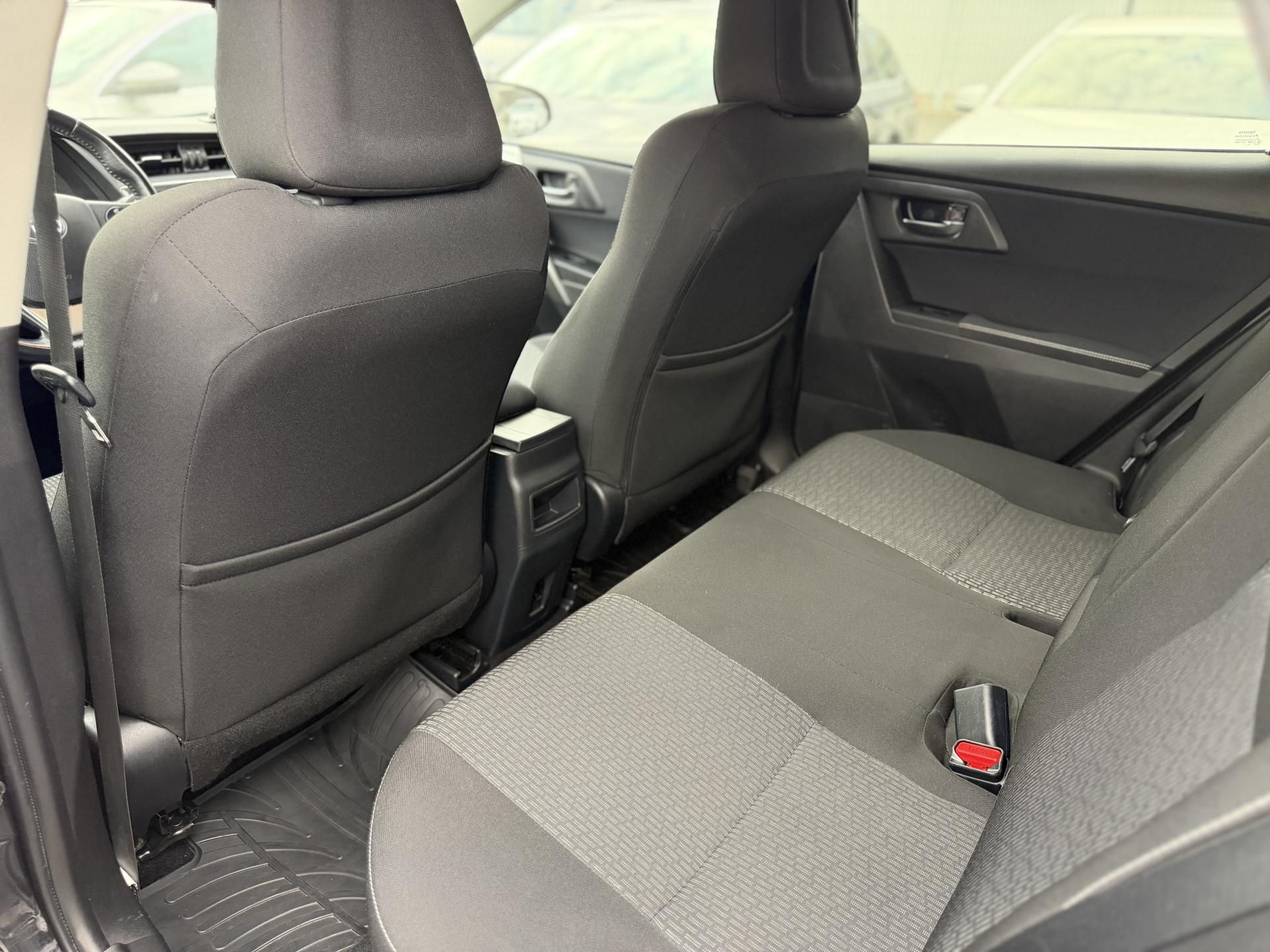 Toyota Auris, 1.6i, kamera, tažné - fotka 6
