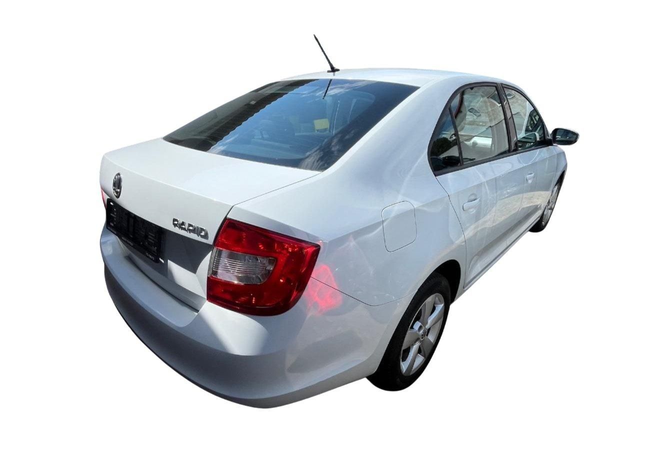 Škoda Rapid - fotka 2