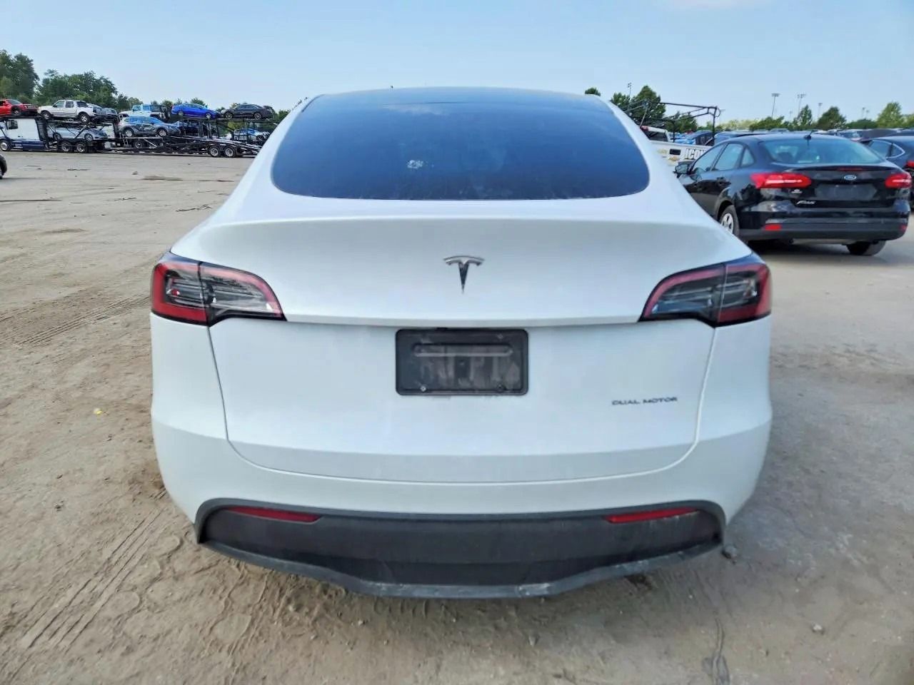 Tesla Model Y, Auto na cestě - fotka 5