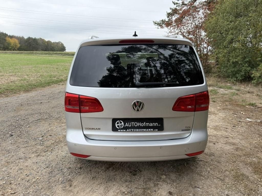 Volkswagen Touran, 1,6 TDi BLUEMOTION STYLE - fotka 5