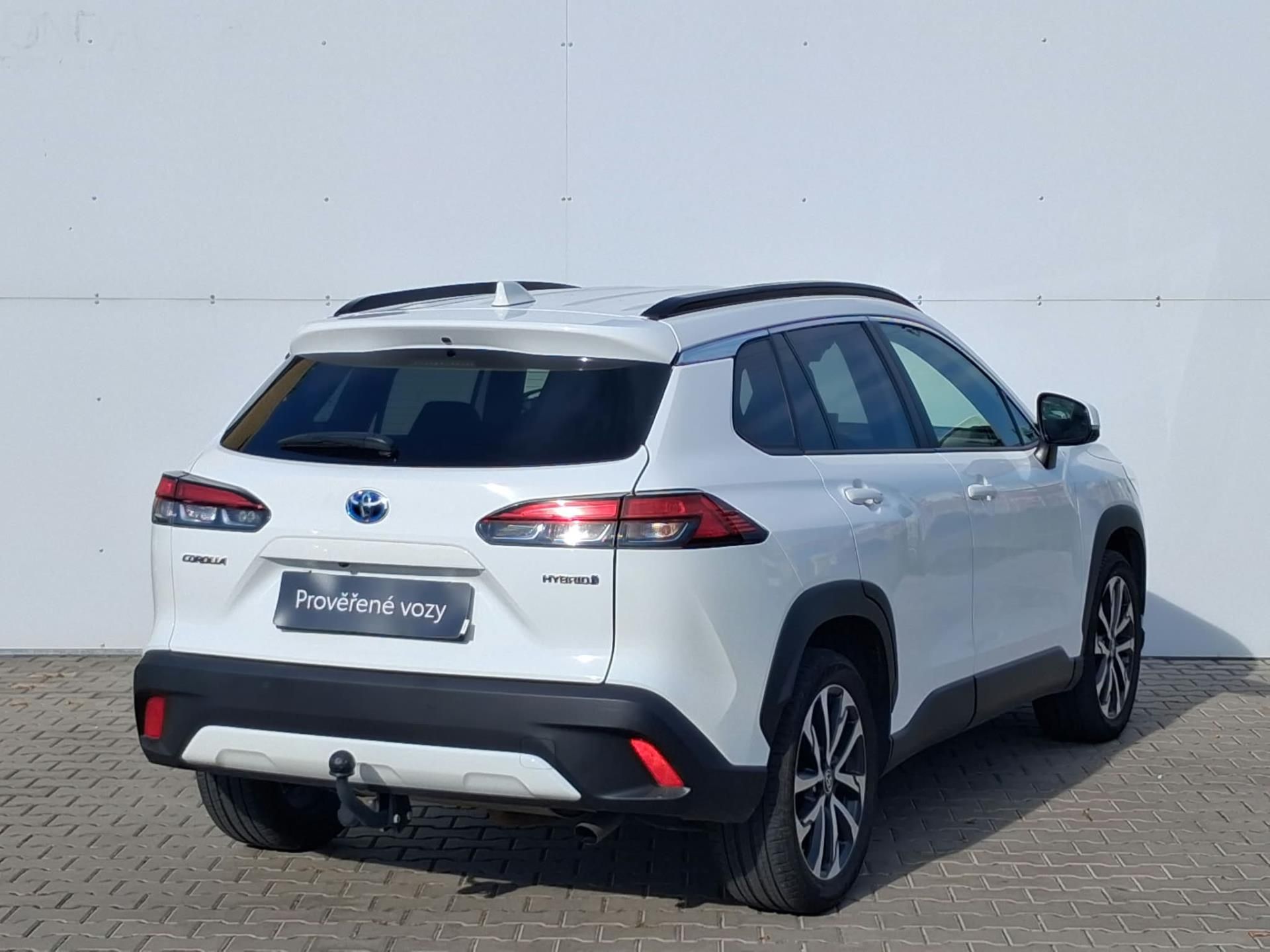 Toyota Corolla Cross, 2.0 HSD e-CVT Style AWD - fotka 2