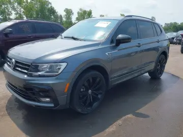 Volkswagen Tiguan, Auto na cestě
