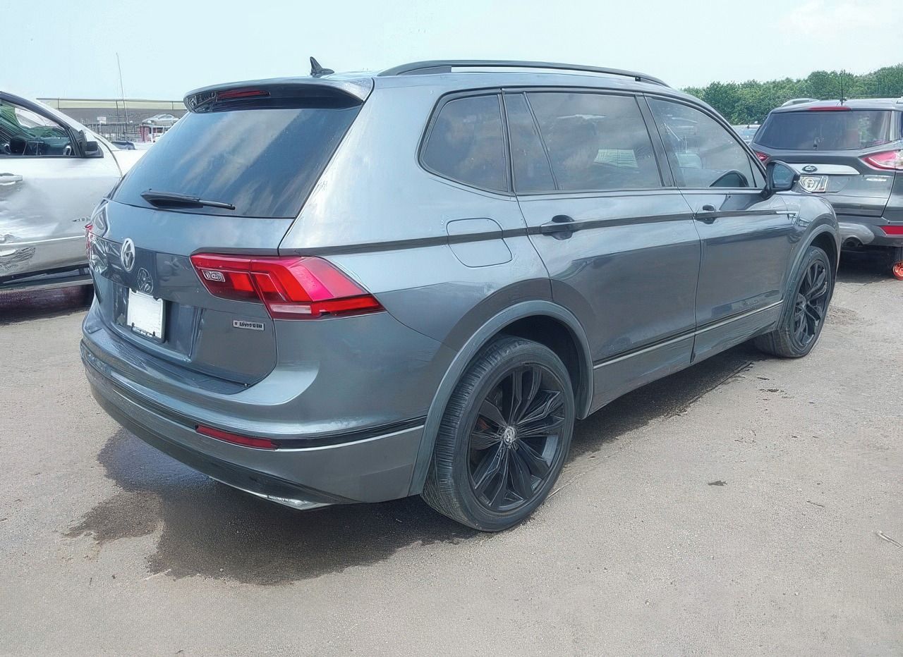 Volkswagen Tiguan, Auto na cestě - fotka 4