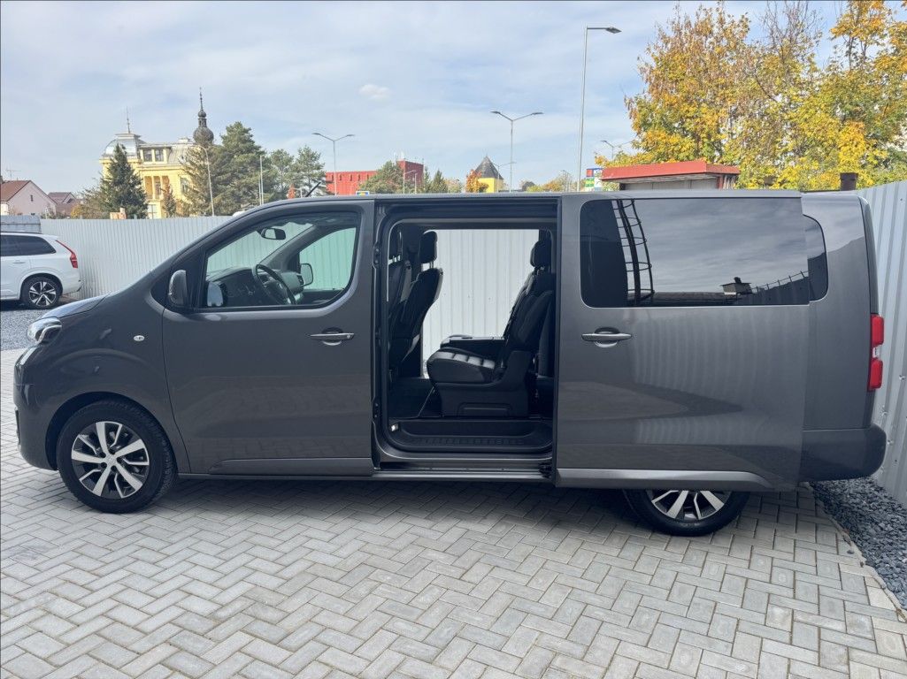 Toyota Proace Verso, 2,0 D-4D 8míst VIP LONG DPH ČR - fotka 4