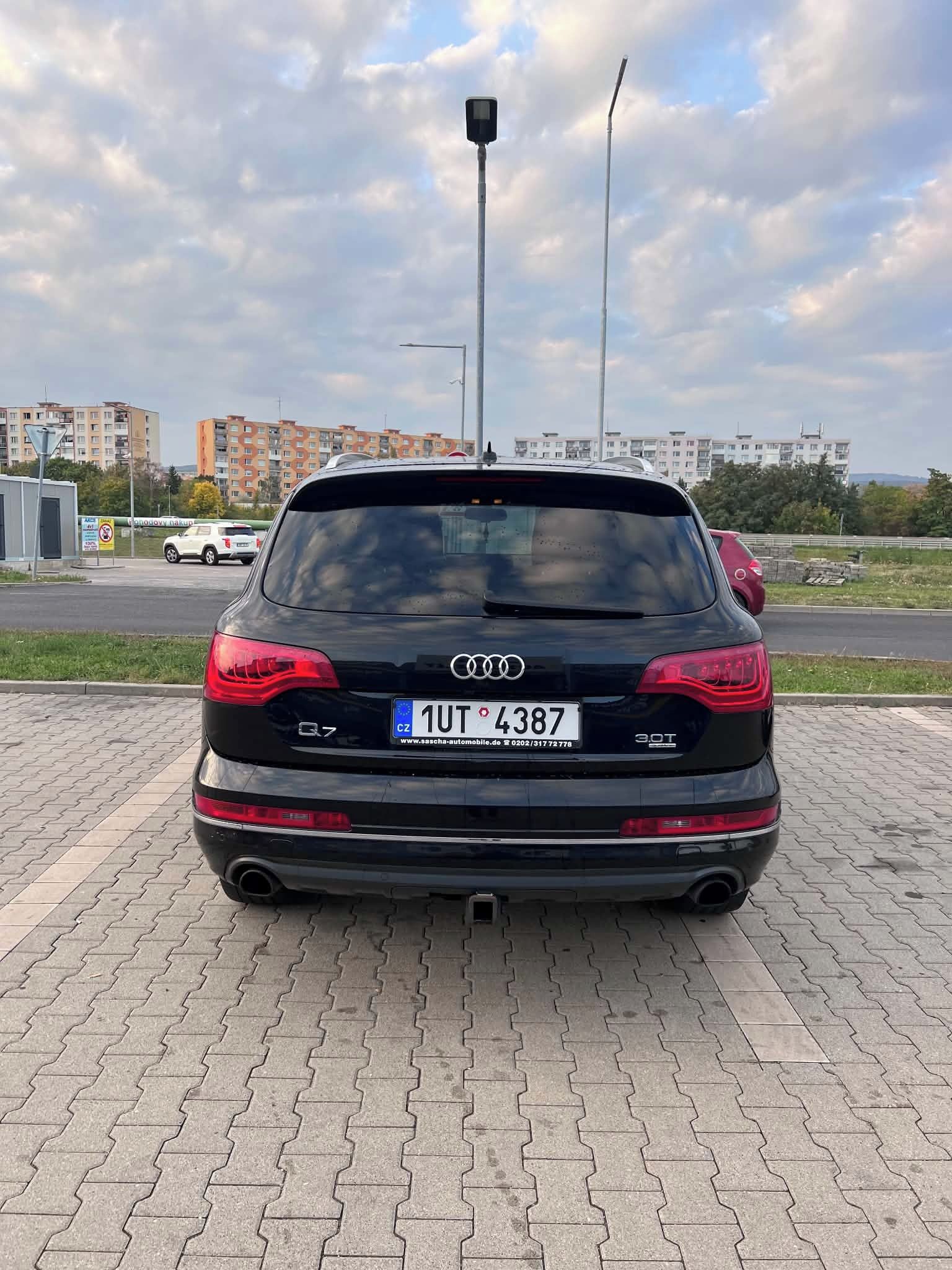 Audi Q7 - fotka 4