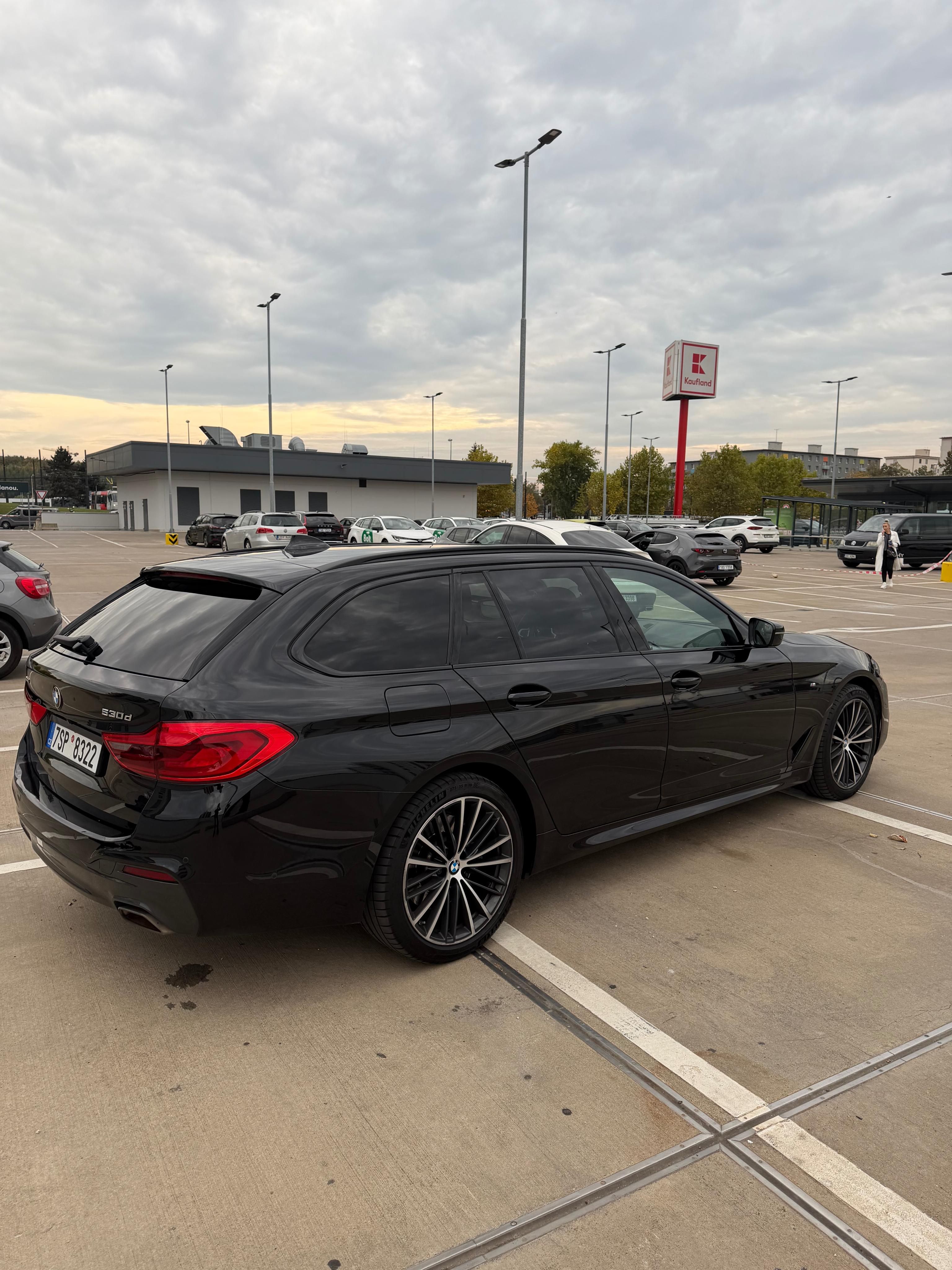 BMW Řada 5 - fotka 4