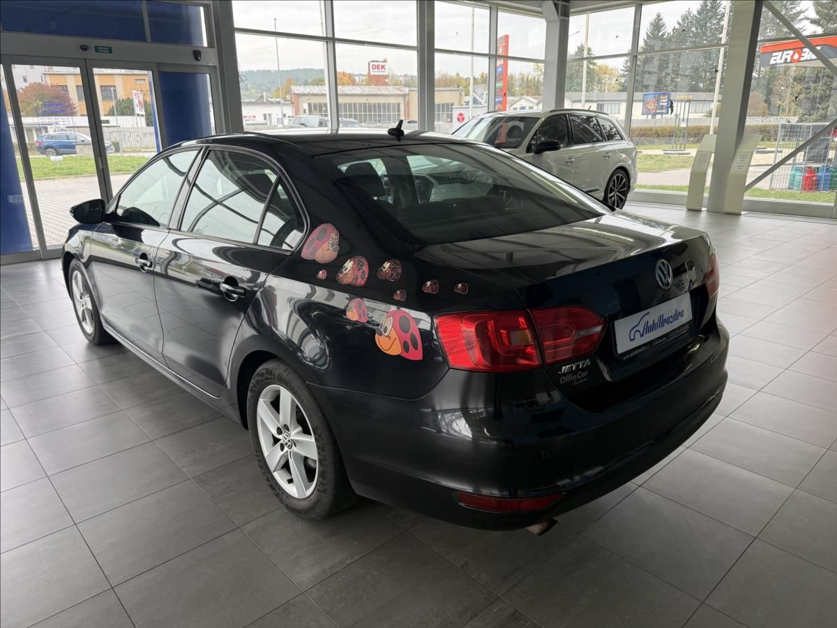 Volkswagen Jetta, 1,2   1.MAJITEL, 77KW, SERVISK - fotka 4