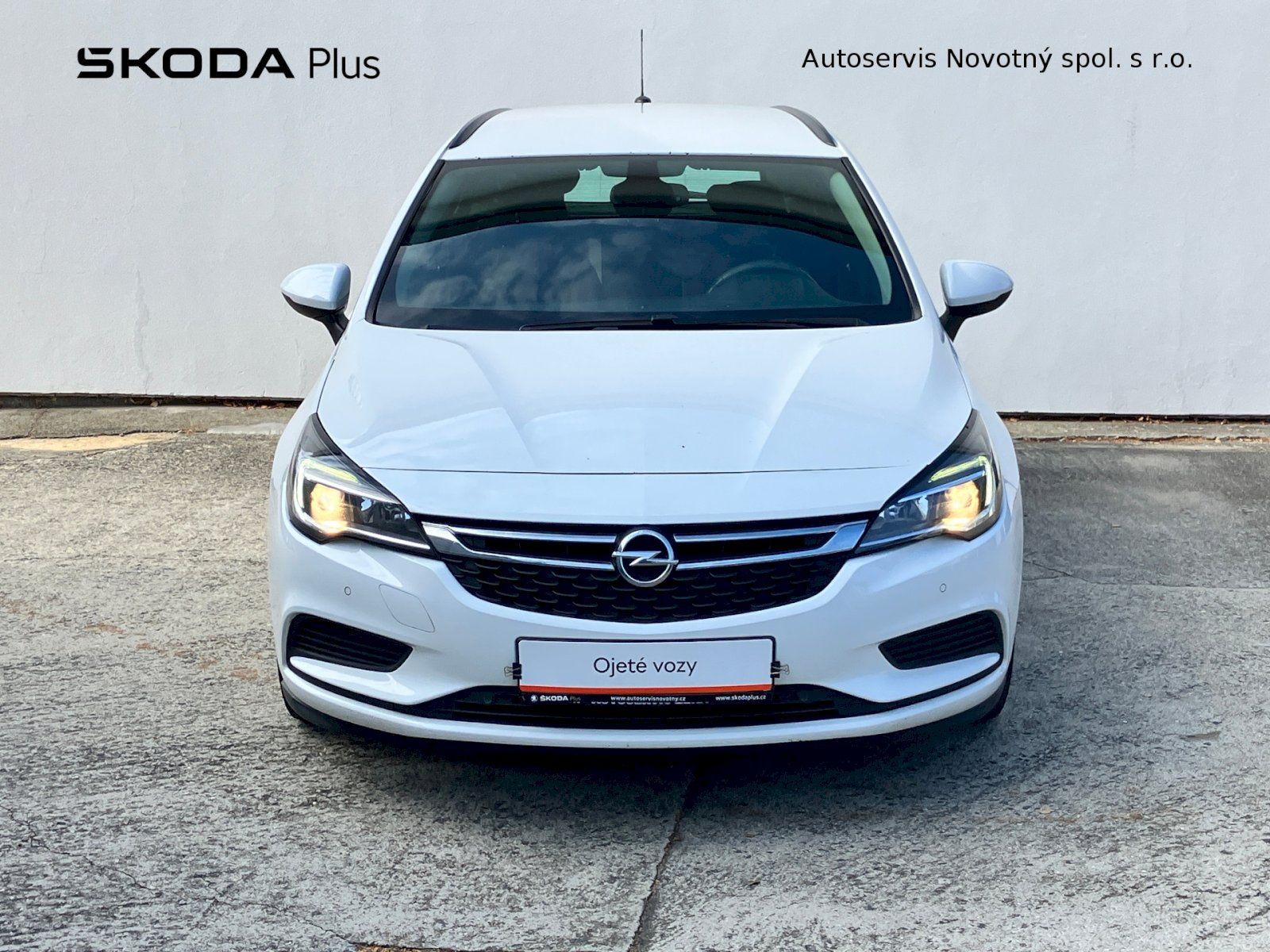 Opel Astra, 1.6/81 kW Sports Tourer tažné - fotka 4