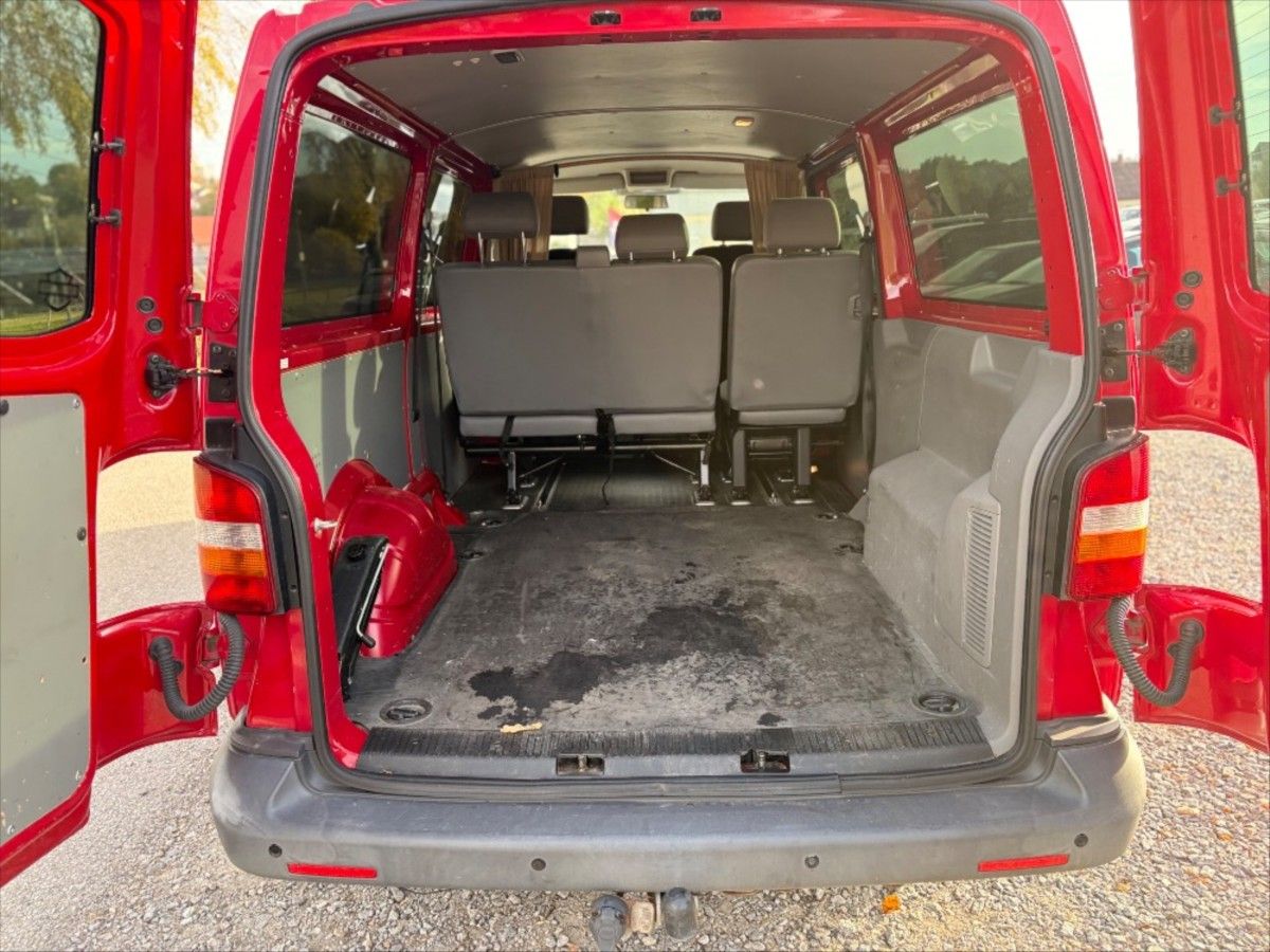 Volkswagen Transporter, 2,5 TDi LONG kouří motor 5MÍST - fotka 5