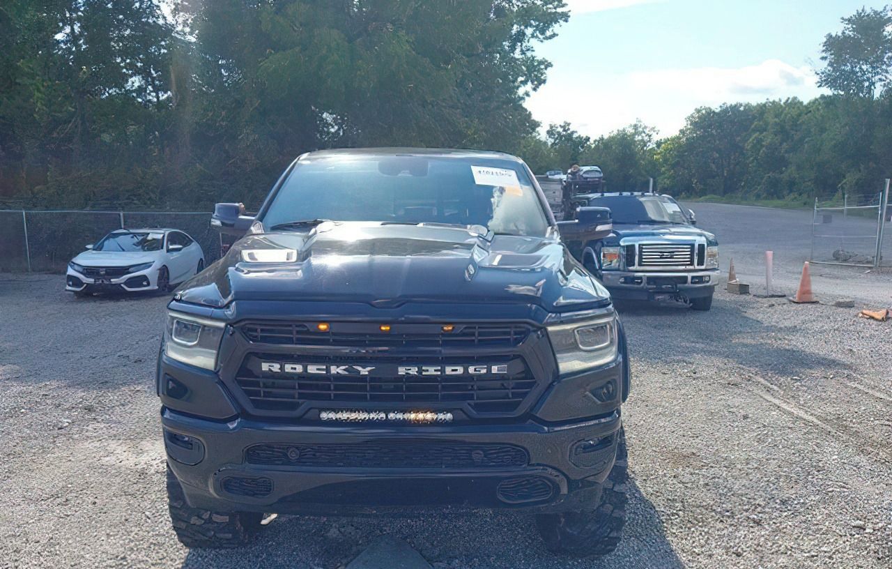RAM 1500, Auto na cestě - fotka 3