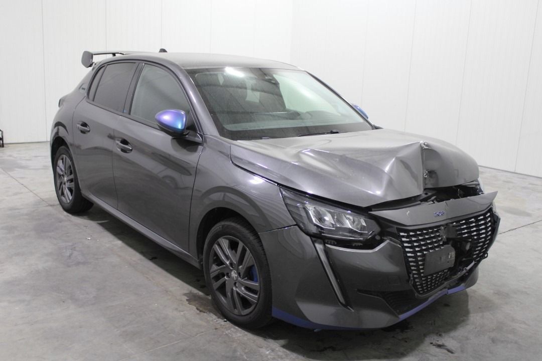 Peugeot 208, 1,2 i 74 kw 41 tkm CAR-PASS - fotka 2