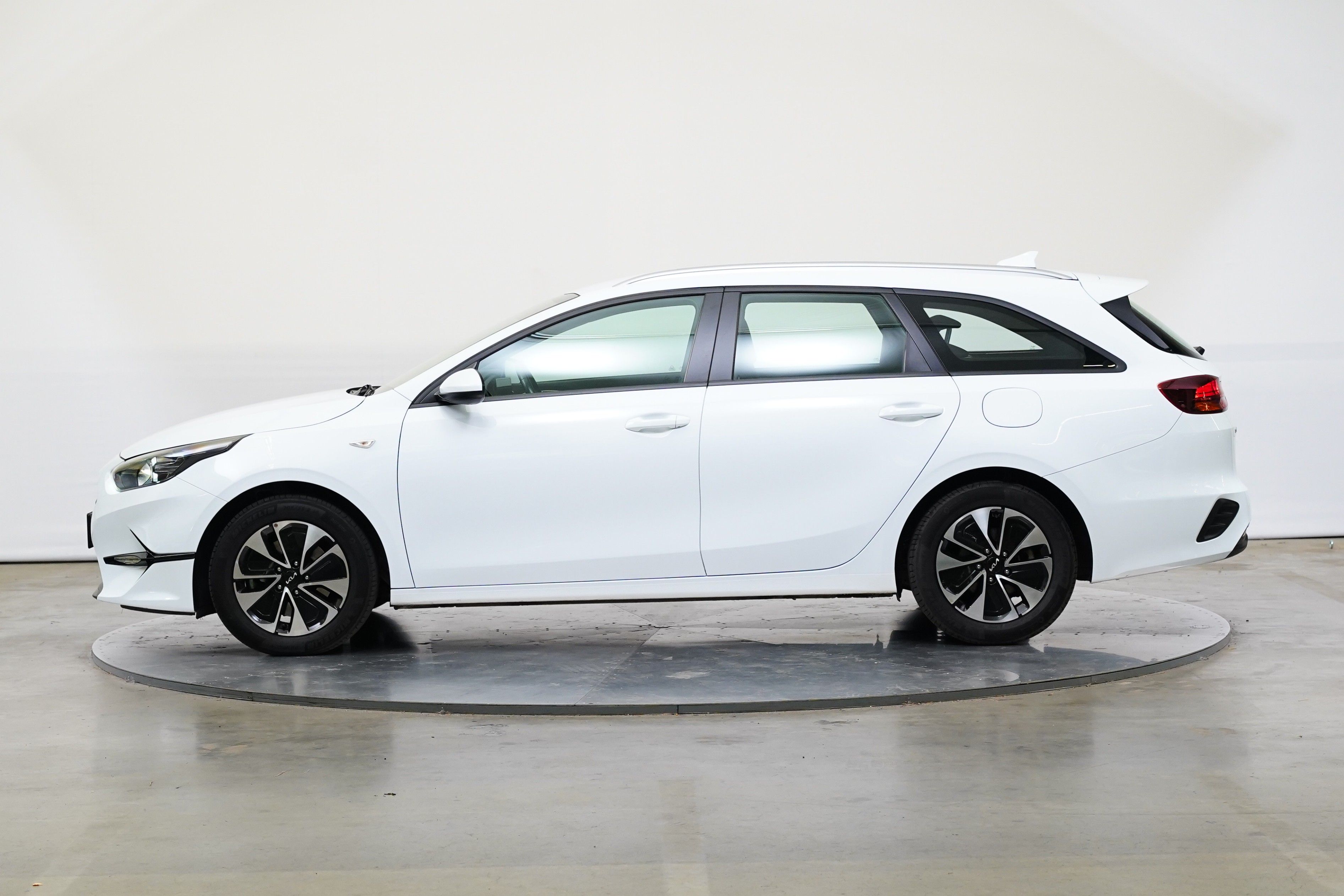 Kia Cee´d, 1.5 T-GDI 103 kW Spin - fotka 3