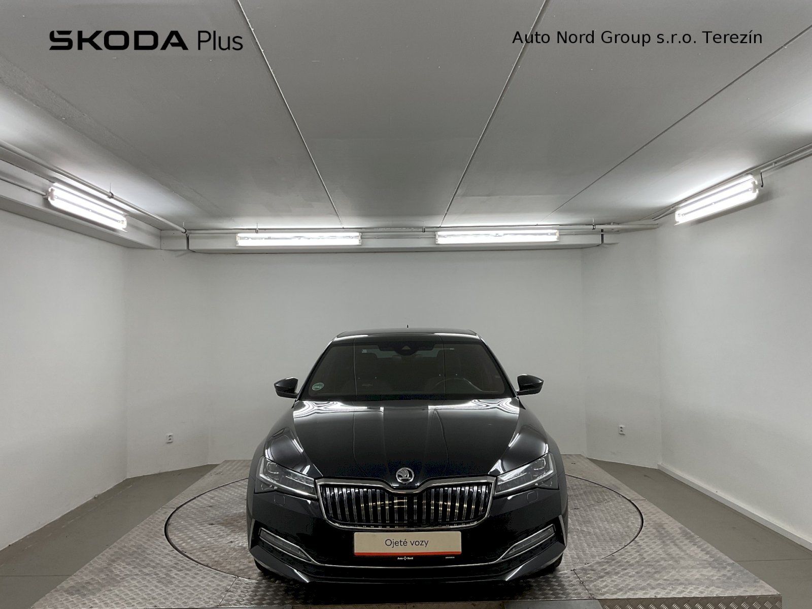 Škoda Superb, Laurin&Klement 2,0TDI 4x4 147k - fotka 4