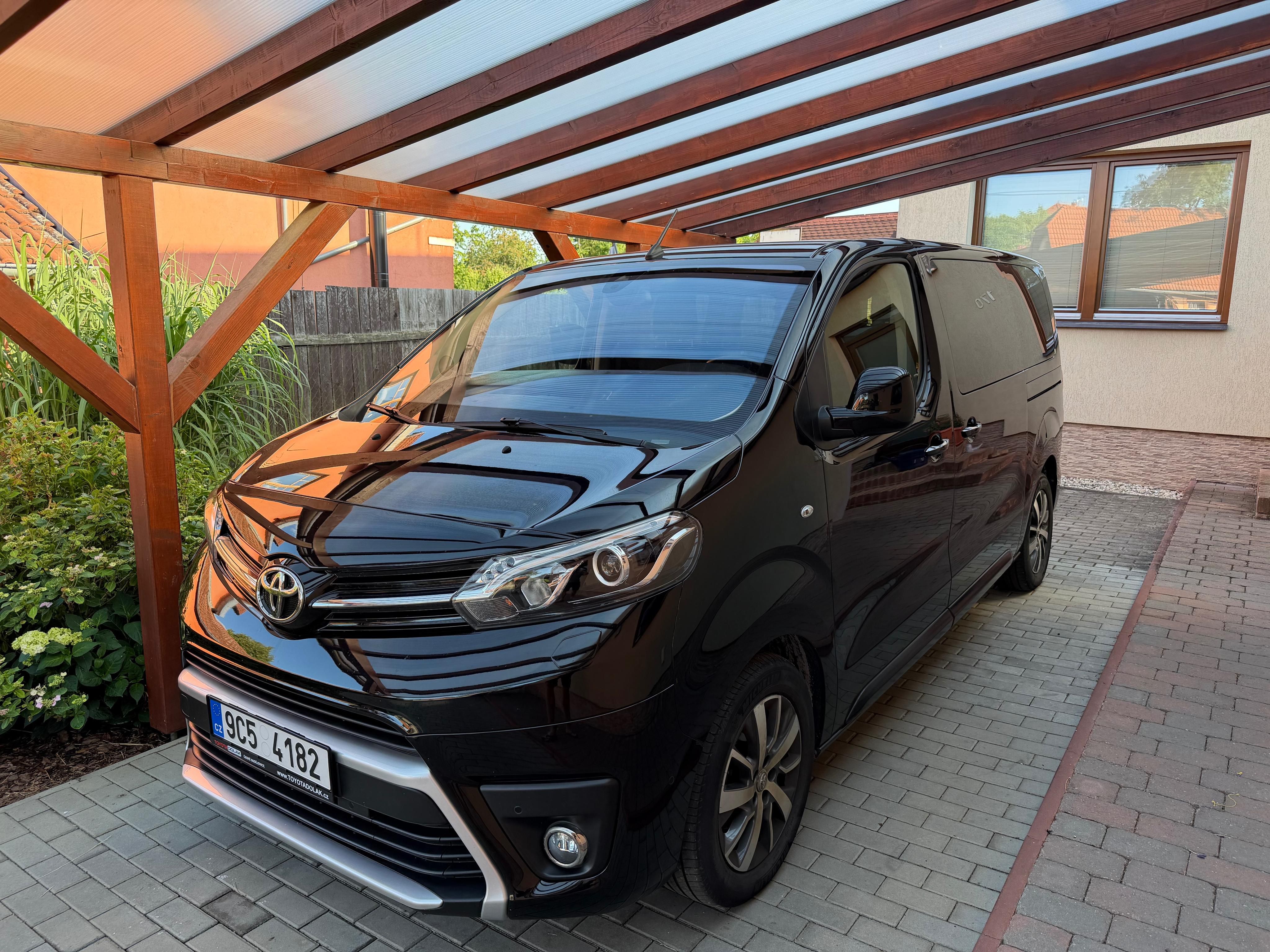 Toyota Proace, TOYOTA PROACE VERSO