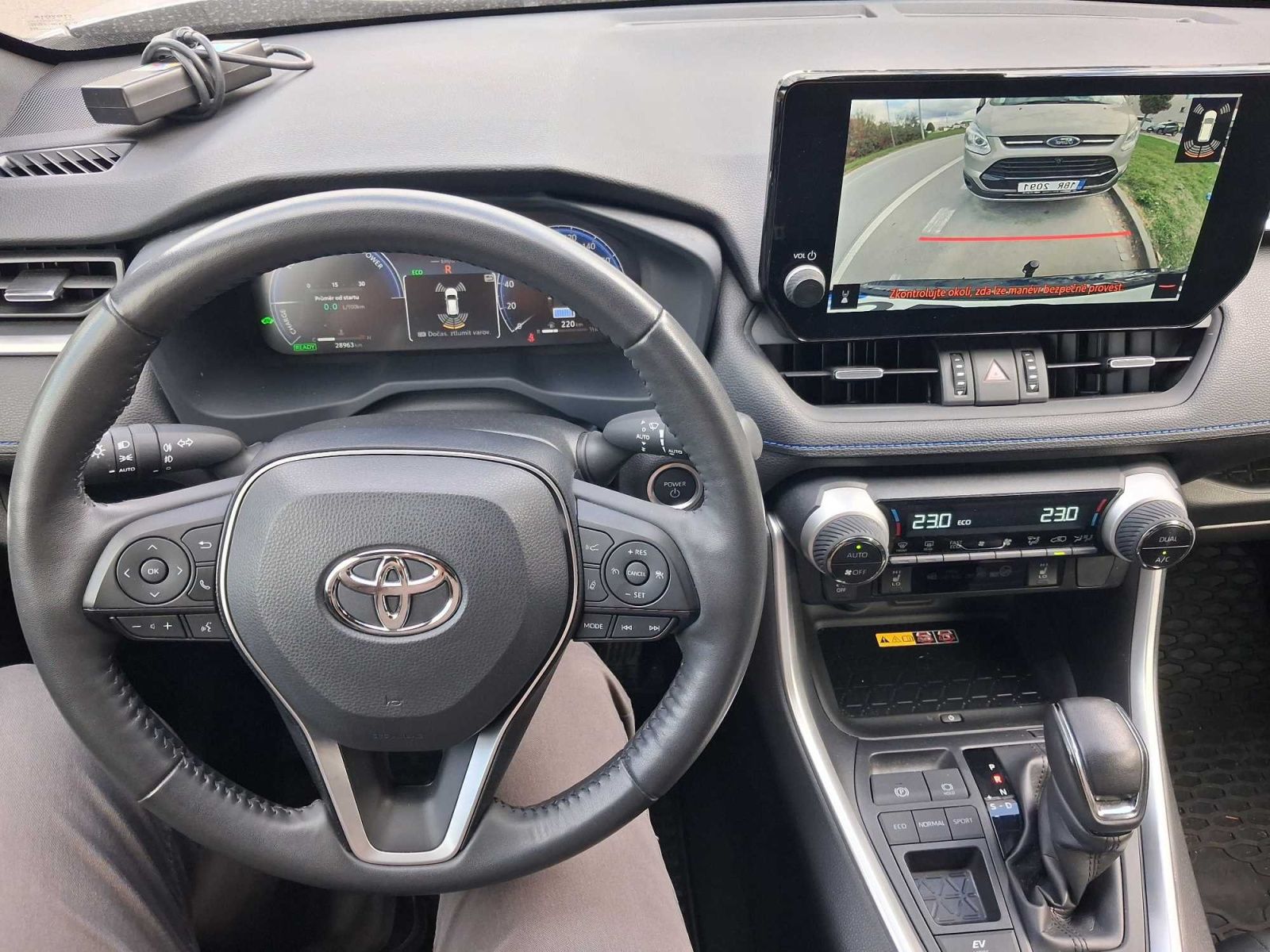 Toyota Rav4, 2.5 Hybrid, Selection - fotka 3