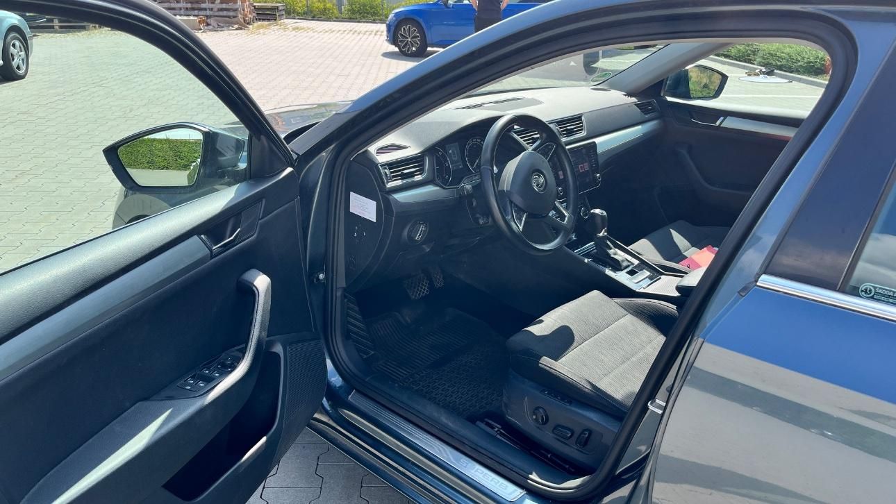 Škoda Superb - fotka 3