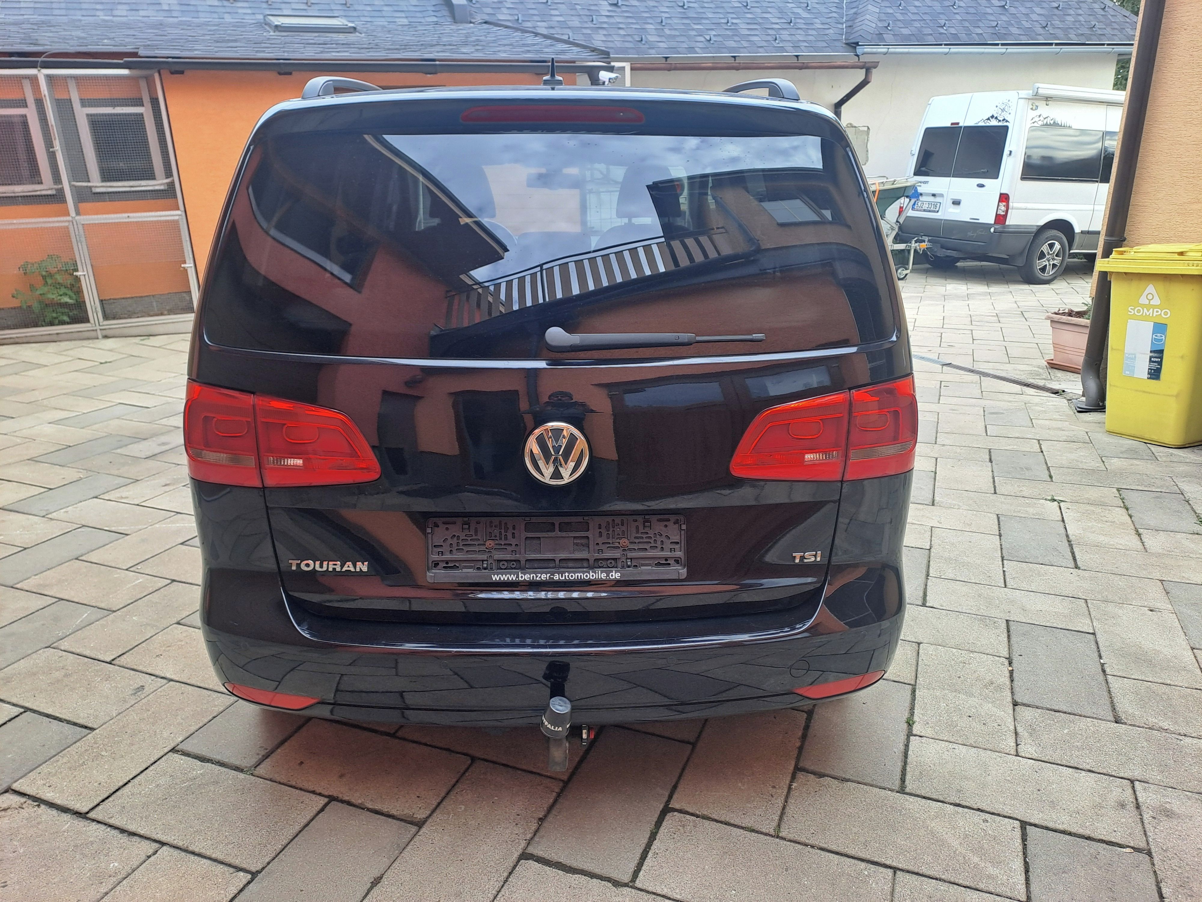 Volkswagen Touran, 1,4 TSI 103 KW   7 sedaček - fotka 4