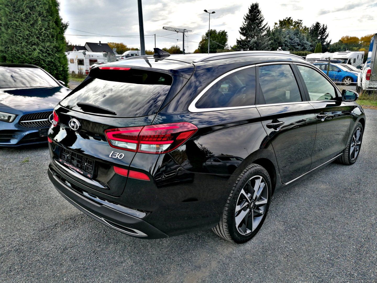 Hyundai i30, 1.6 CRDi MHEV 100kW Kůže - fotka 4