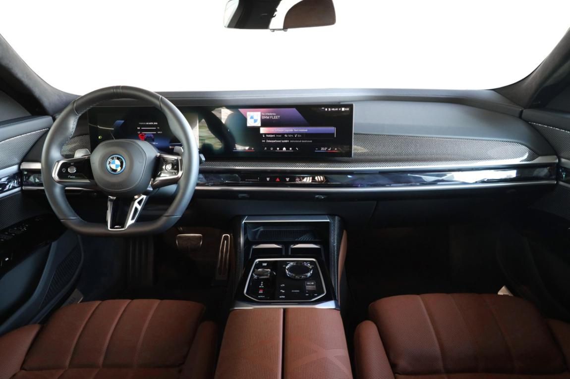 BMW Řada 7, 750e xDrive - fotka 5
