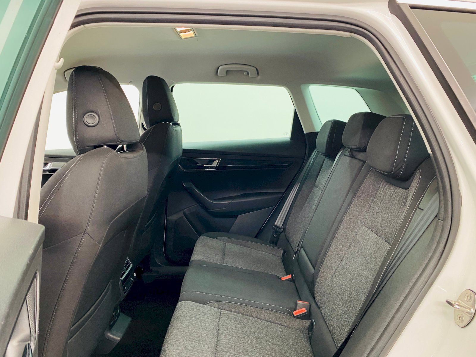 Škoda Karoq, 2.0 TDI DSG 4x4 Style - fotka 6