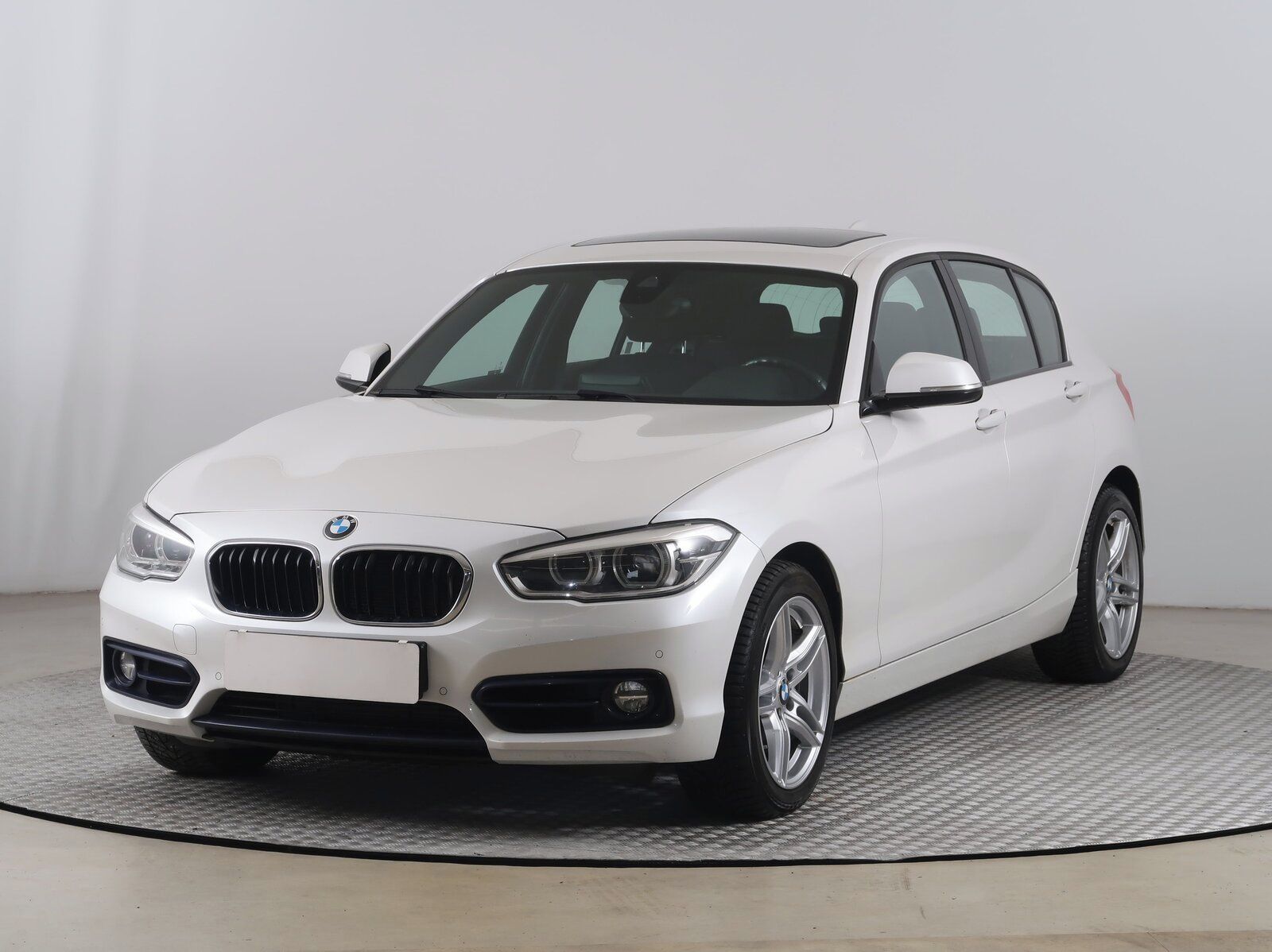 BMW Řada 1, 120d xDrive, 4X4, Automat - fotka 2