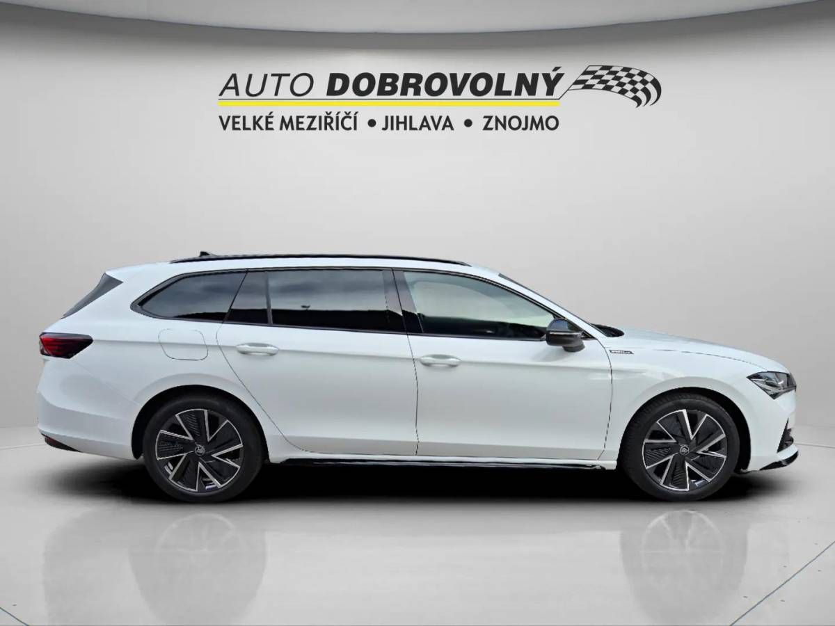 Škoda Superb, Combi Sportline 2,0TDI 110kW D - fotka 5