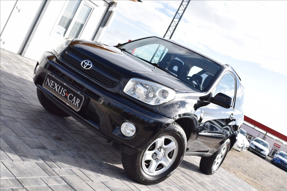 Toyota Rav4, 2,0 VVT-i 4WD 110KW BEZ KOROZE