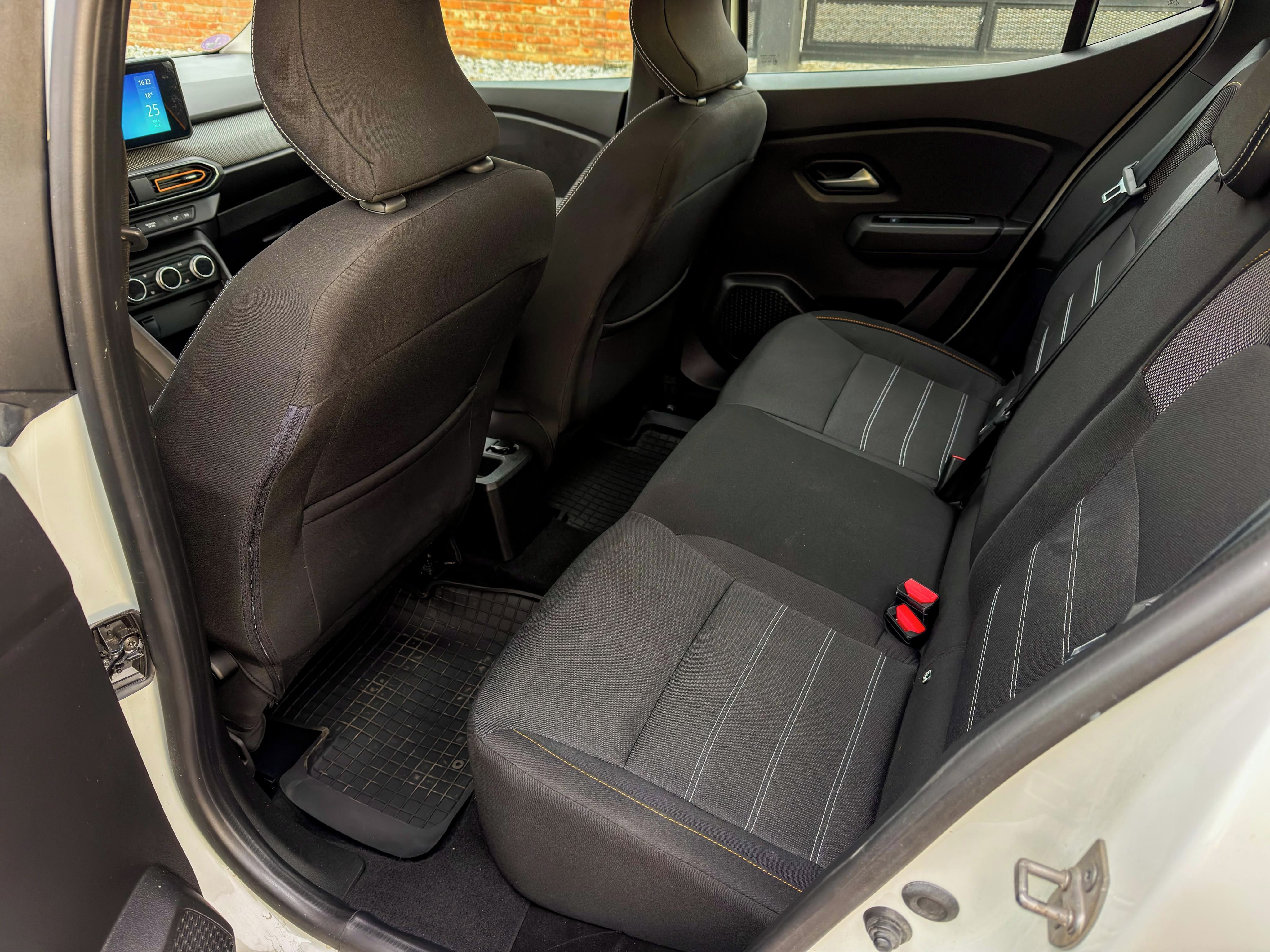 Dacia Sandero, Dacia Sandero Stepway 1.0 74kw - fotka 6