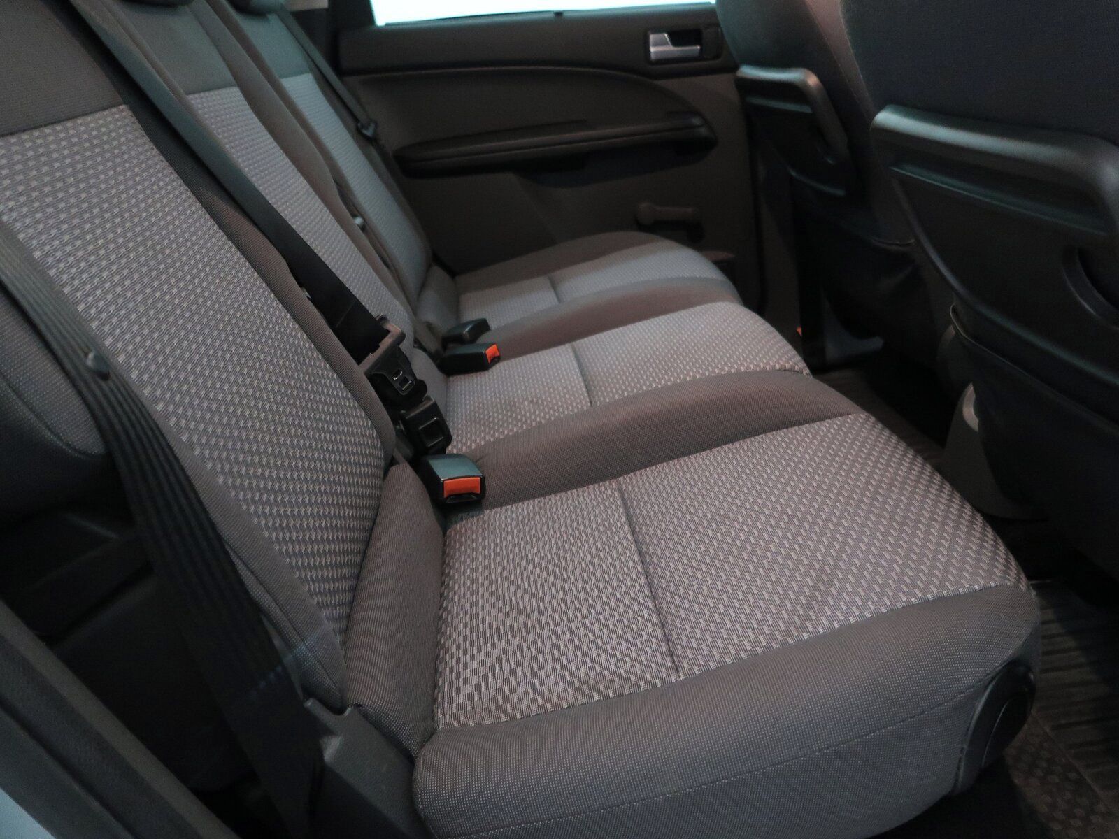 Ford C-MAX, 1.6, po STK, Automatická klima - fotka 6