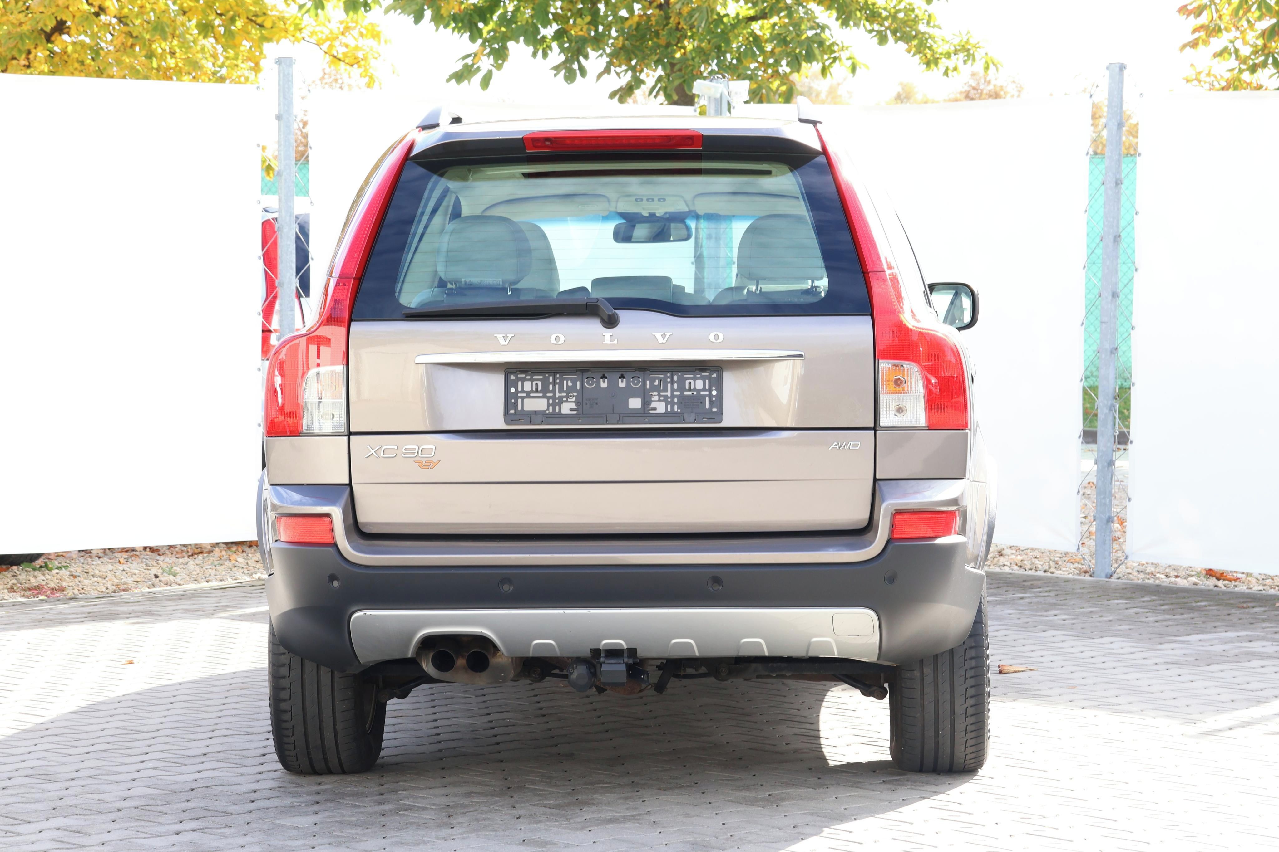 Volvo XC90, 2.4D5*147kW*SUMMUM*7Míst* - fotka 5