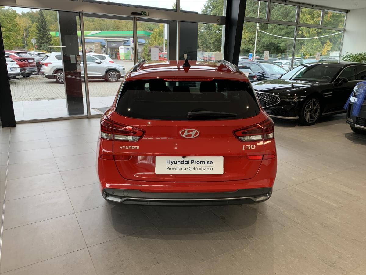 Hyundai i30, 1,5 TGDI 103 kW DCT STYLE - fotka 6