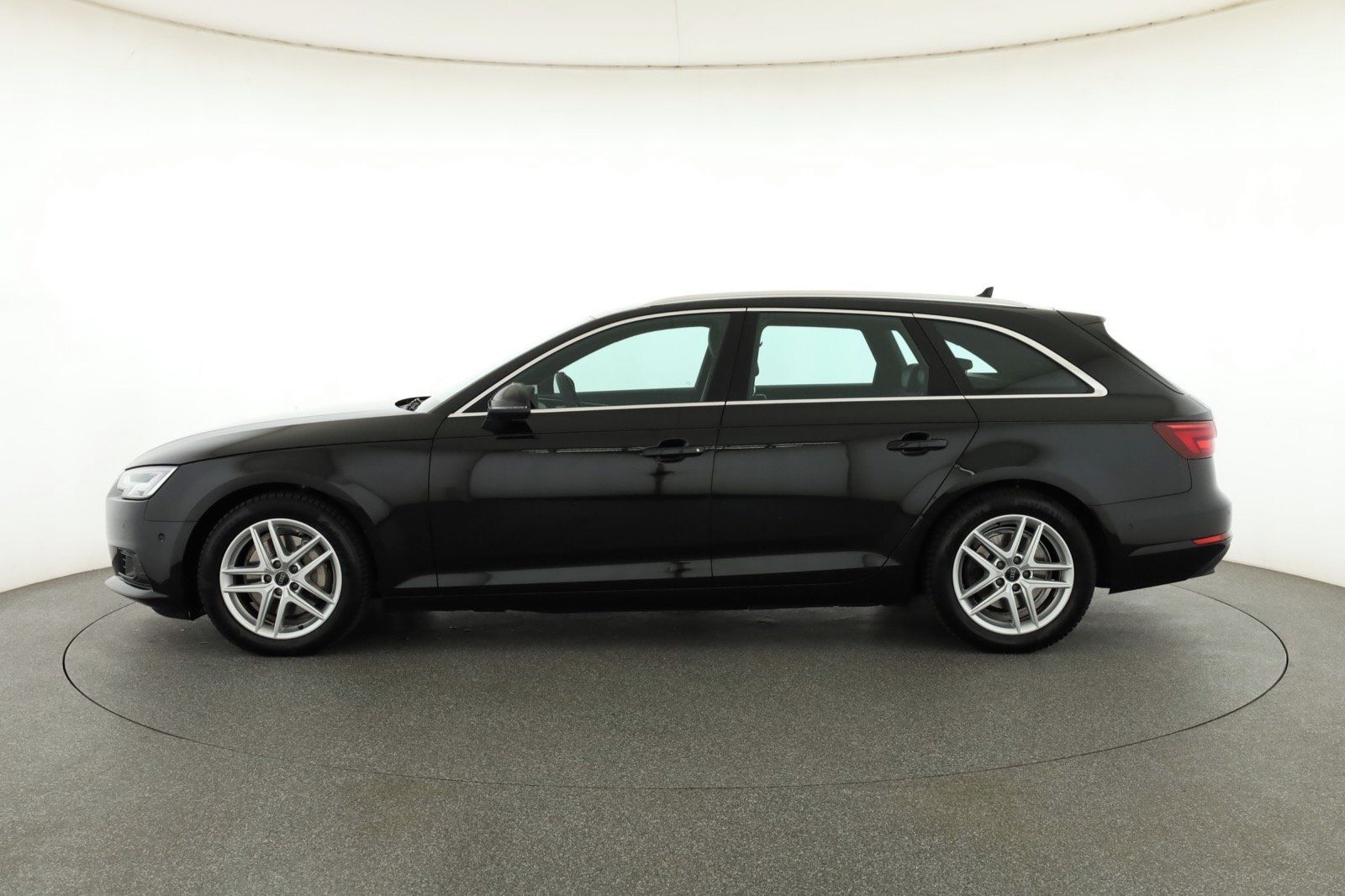 Audi A4, 2.0 TDI, 4X4, Automat - fotka 3