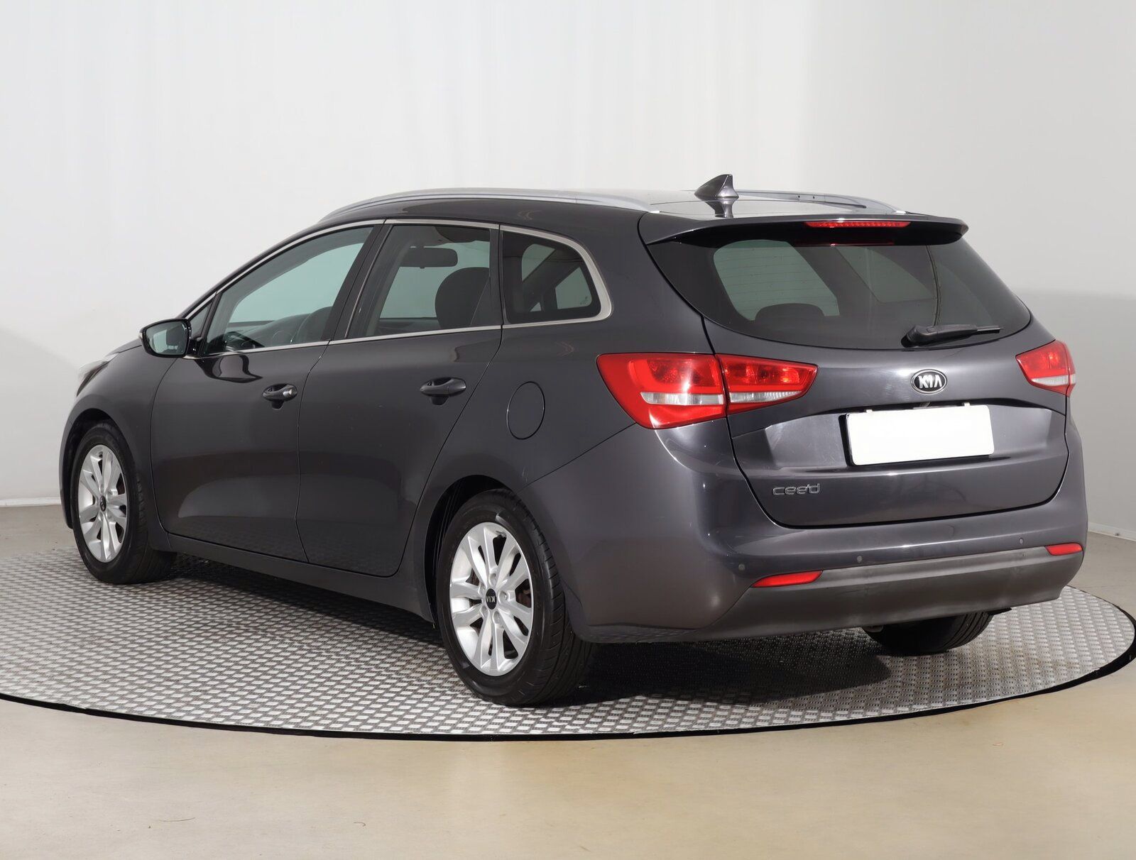 Kia Cee´d, 1.6 GDI, Automat - fotka 4